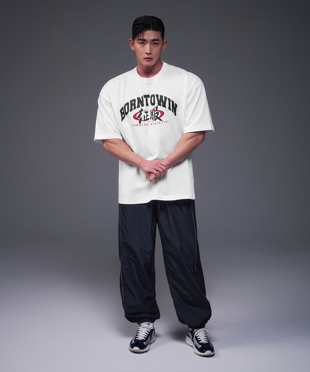 본투윈(BORN TO WIN) CONQUER ATHLETICS SEMI OVER FIT T-SHIRTS [WHITE]