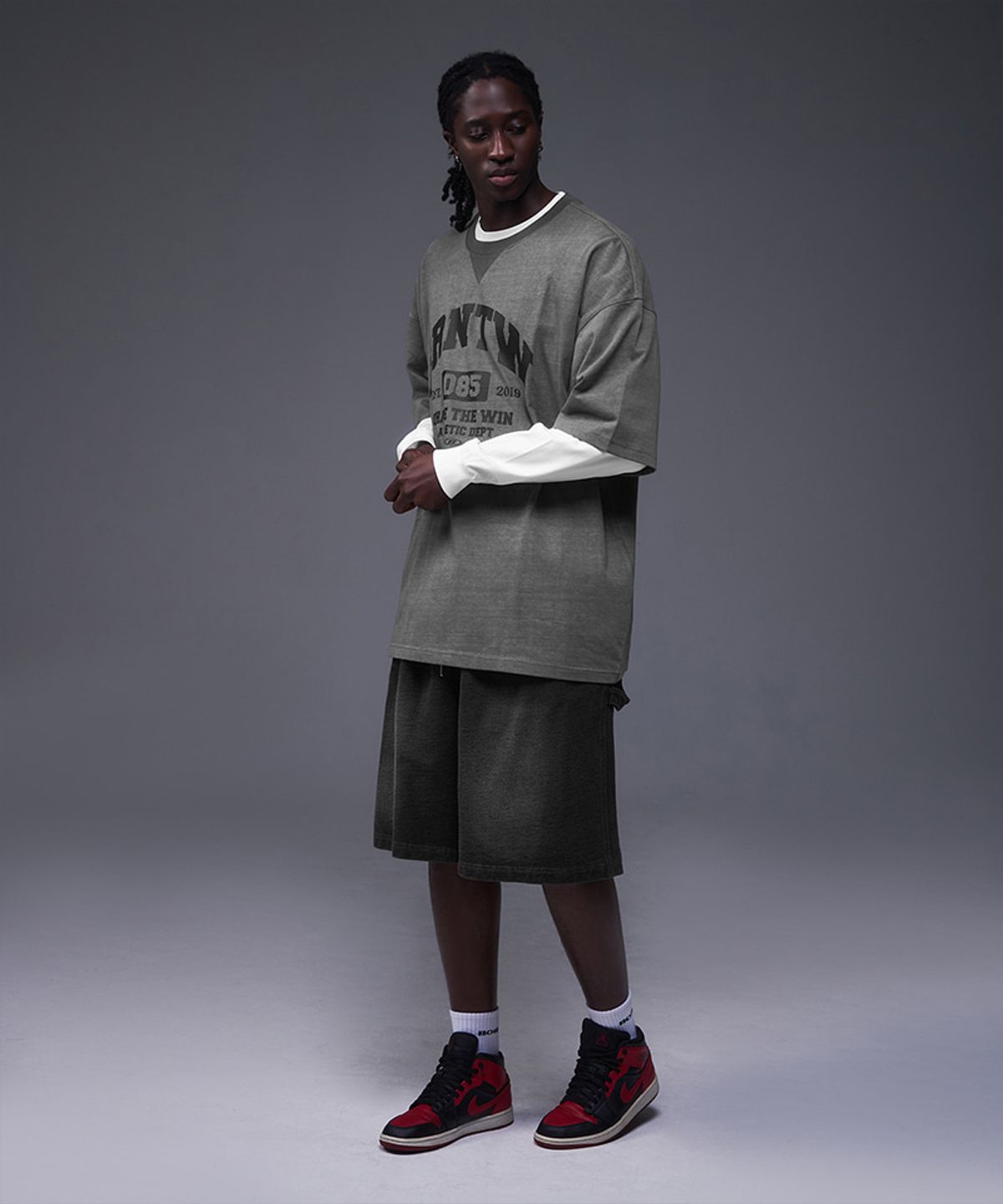 본투윈(BORN TO WIN) BRNTW PIGMENT EXTRA FIT T-SHIRTS [CHARCOAL]
