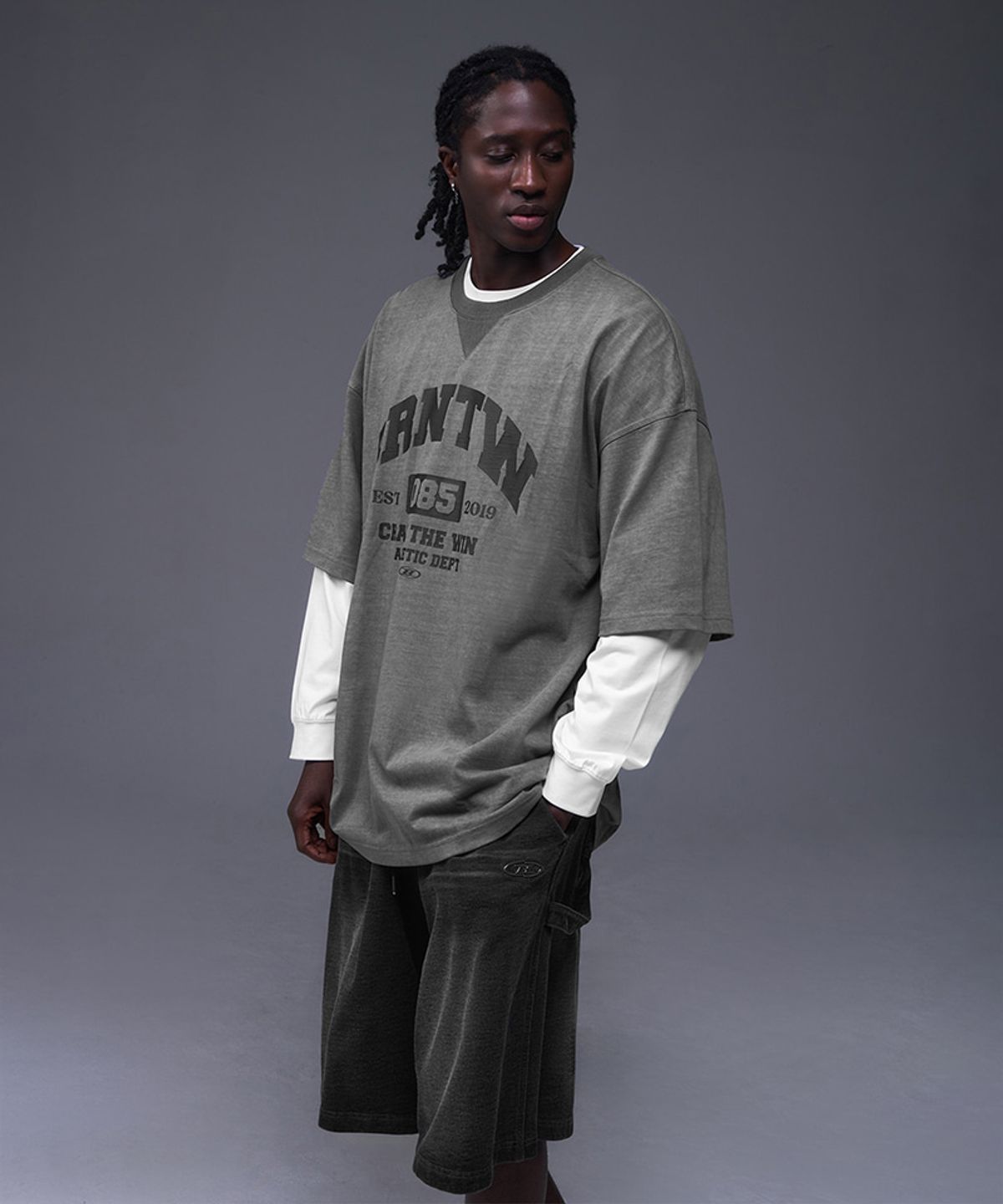 본투윈(BORN TO WIN) BRNTW PIGMENT EXTRA FIT T-SHIRTS [CHARCOAL]