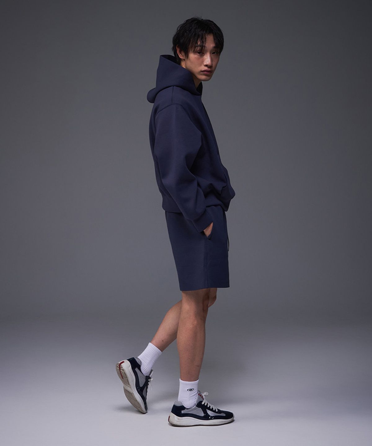 본투윈(BORN TO WIN) SYMBOL B TECH HOODIE [NAVY]