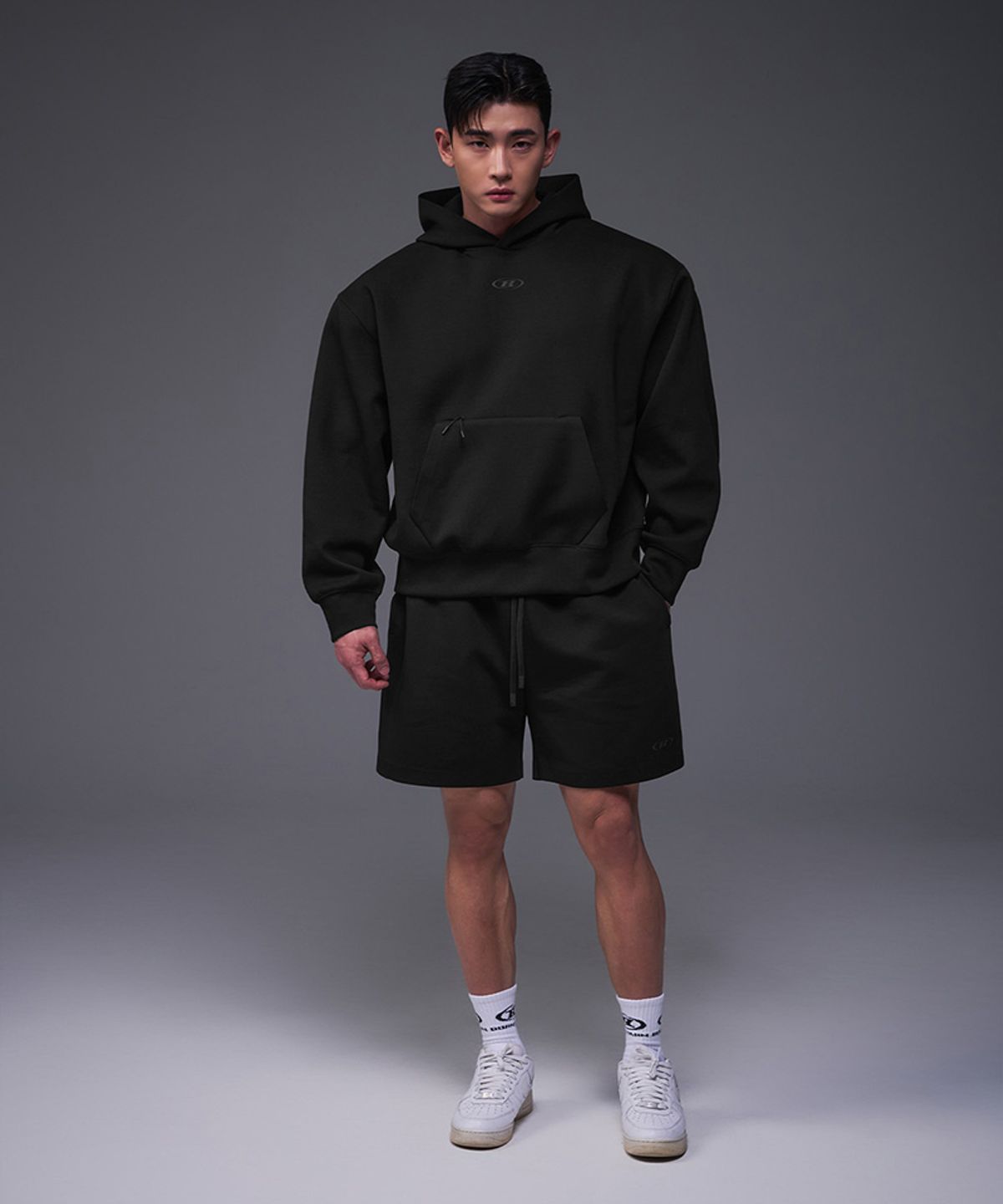 본투윈(BORN TO WIN) SYMBOL B TECH HOODIE [BLACK]