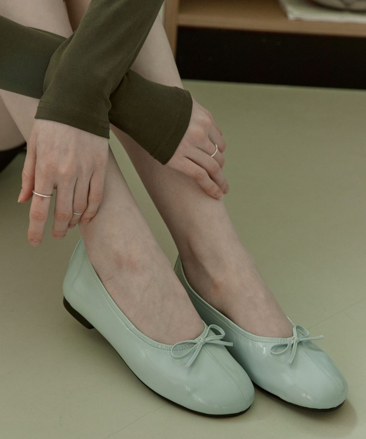 스퍼(SPUR) Logg Wrinkle Basic Flats 플랫슈즈 2cm -WS8031 (3color)