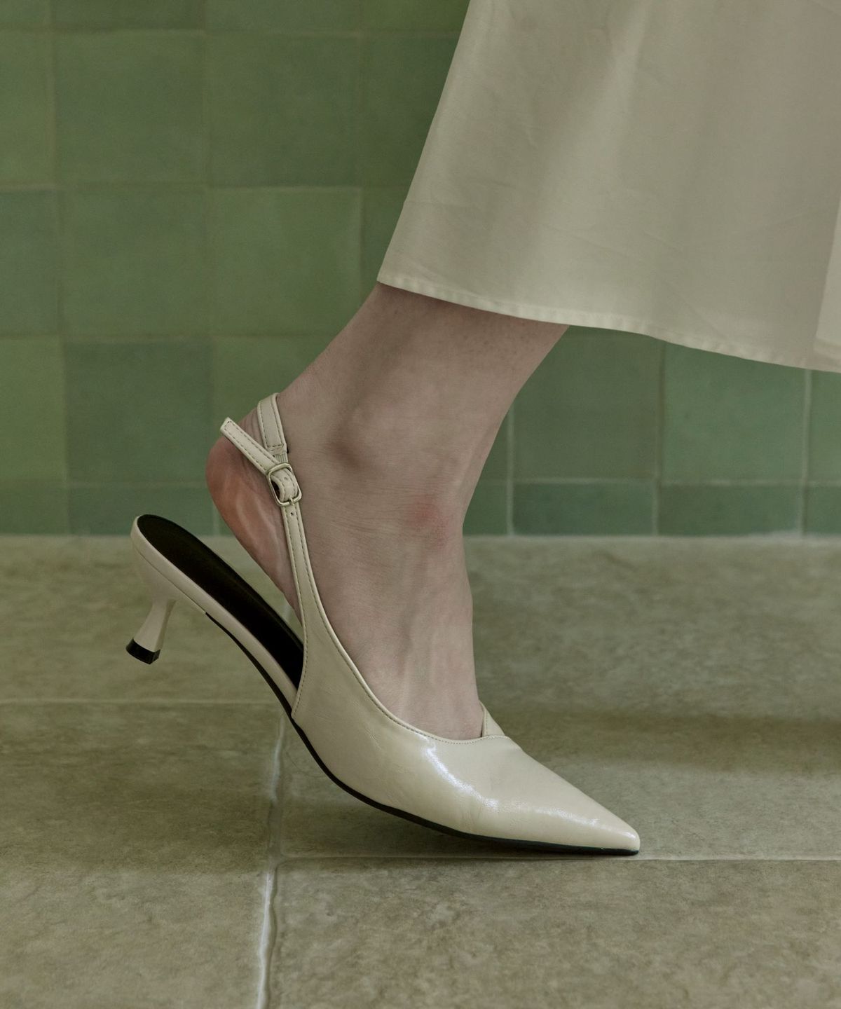 스퍼(SPUR) Jade V-Cut Slingback Heel 슬링백 힐 5.5cm -WS9028 (2color)