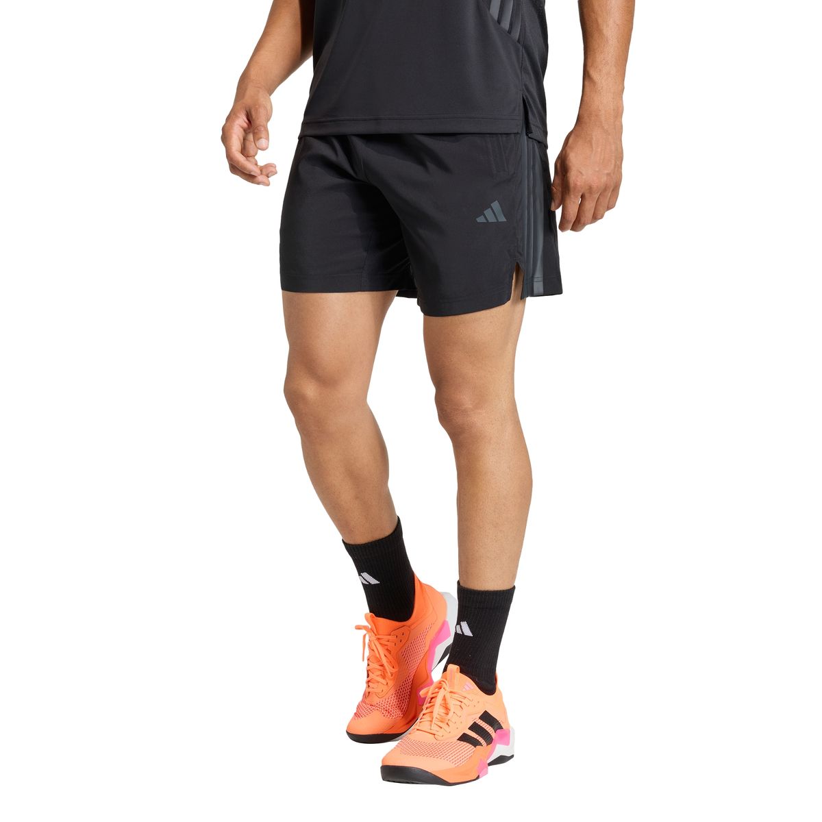 아디다스(ADIDAS) 테크 에센셜 워크아웃 3-스트라이프 쇼츠 KE9870