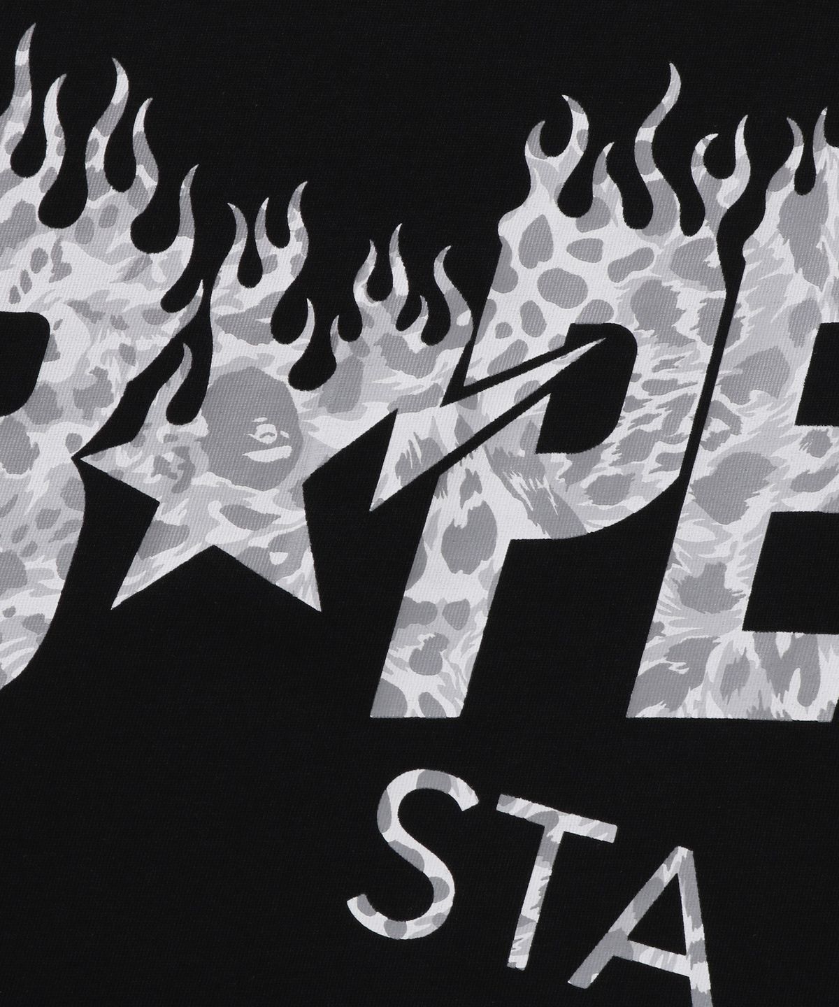 베이프(BAPE) 와일드 레오파드 패턴 베이프 스타 로고 릴렉스드 핏 티셔츠(M) BLACK