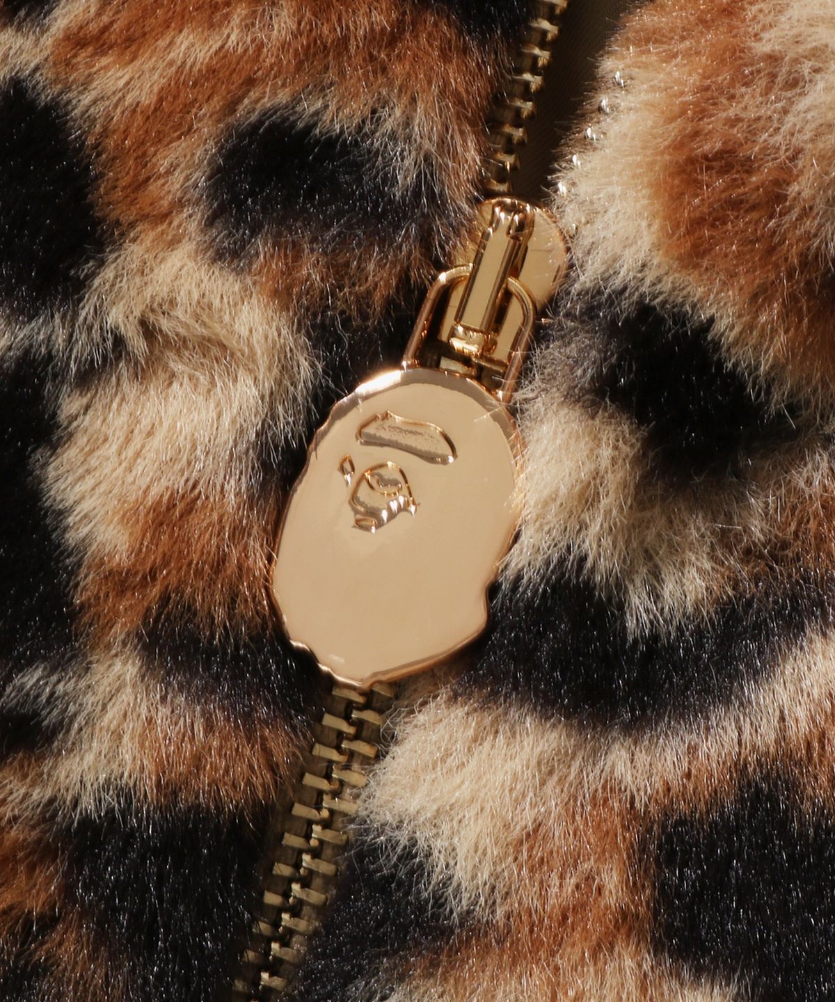 베이프(BAPE) 와일드 레오파드 패턴 포우 퍼 샤크 풀 집 자켓(M) BEIGE
