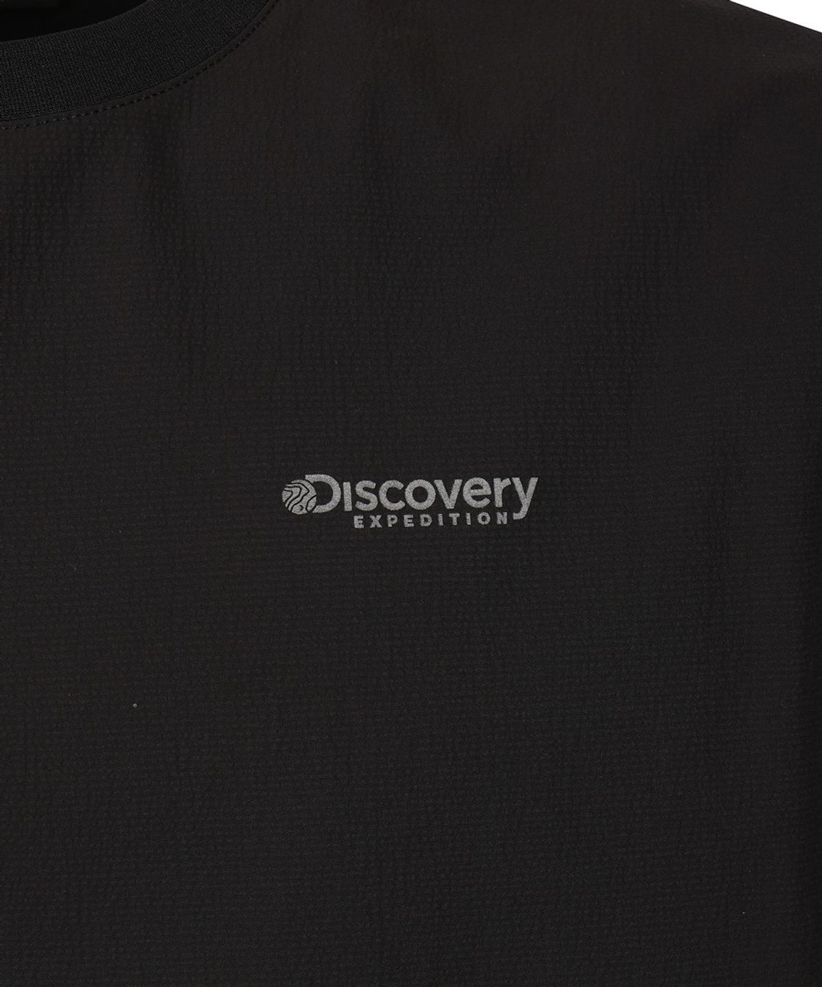 디스커버리 익스페디션(DISCOVERY EXPEDITION) 남성 시어서커 우븐 반팔티셔츠 (BLACK)