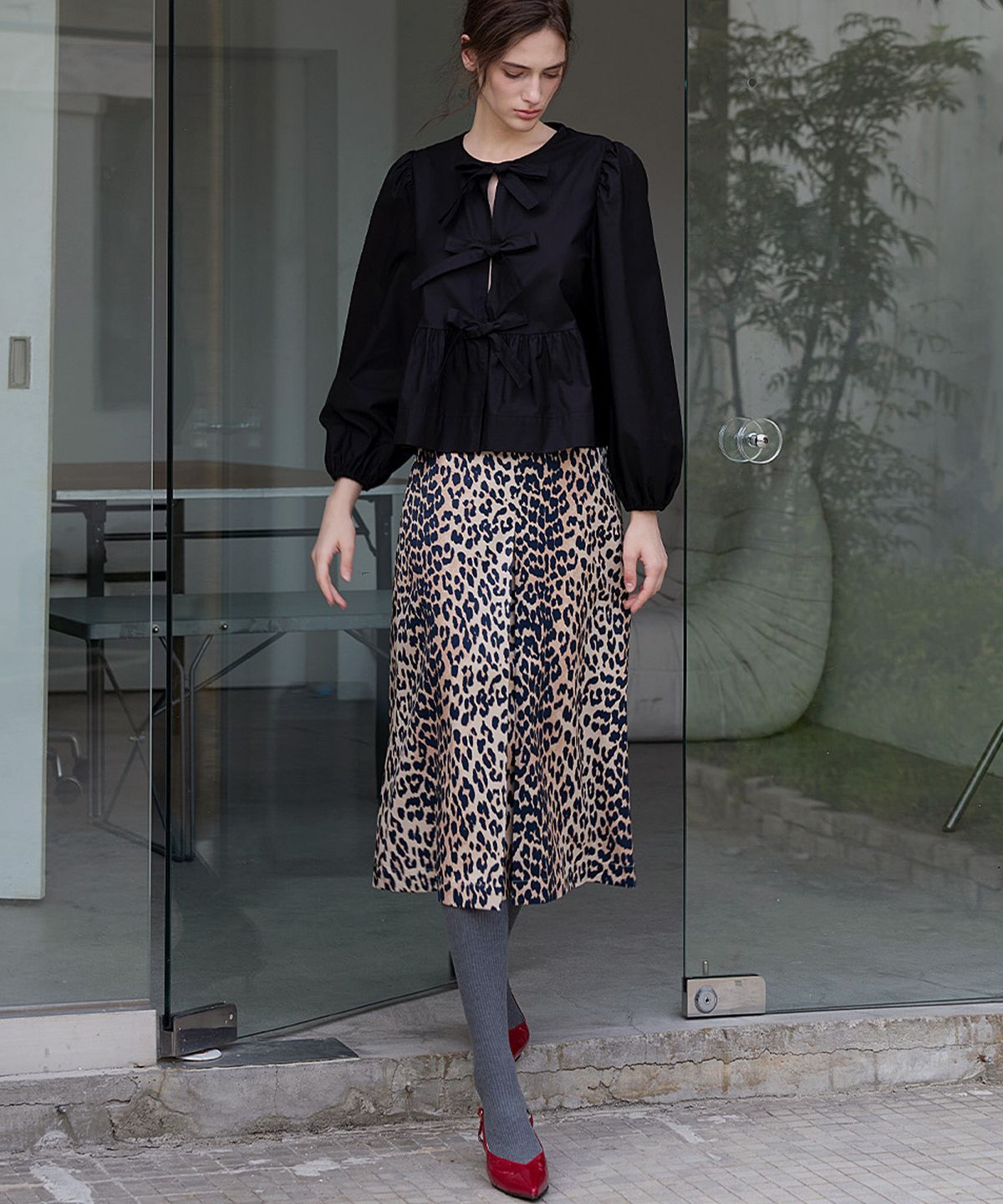 퀸스래빗(Q'SRB) Soft Pleats Midi Skirt_Leopard