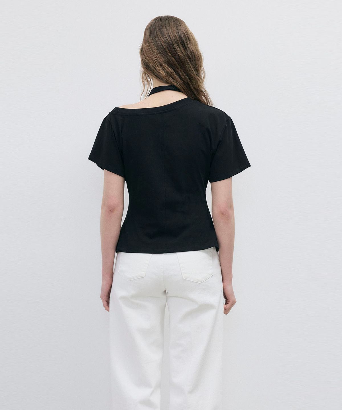 씨커슨(CKUSUN) TIE STRAP ONE-SHOULDER T-SHIRT - BLACK