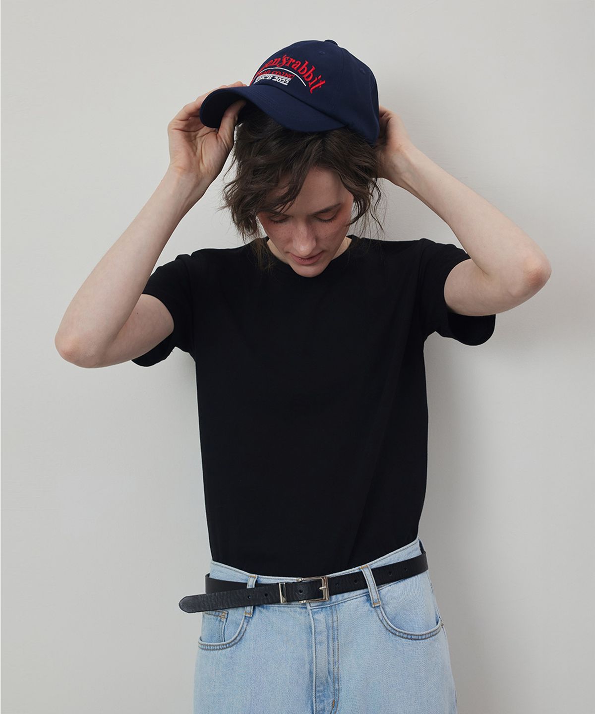 퀸스래빗(Q'SRB) Standard Fit Round Neck Half Sleeve T-shirt