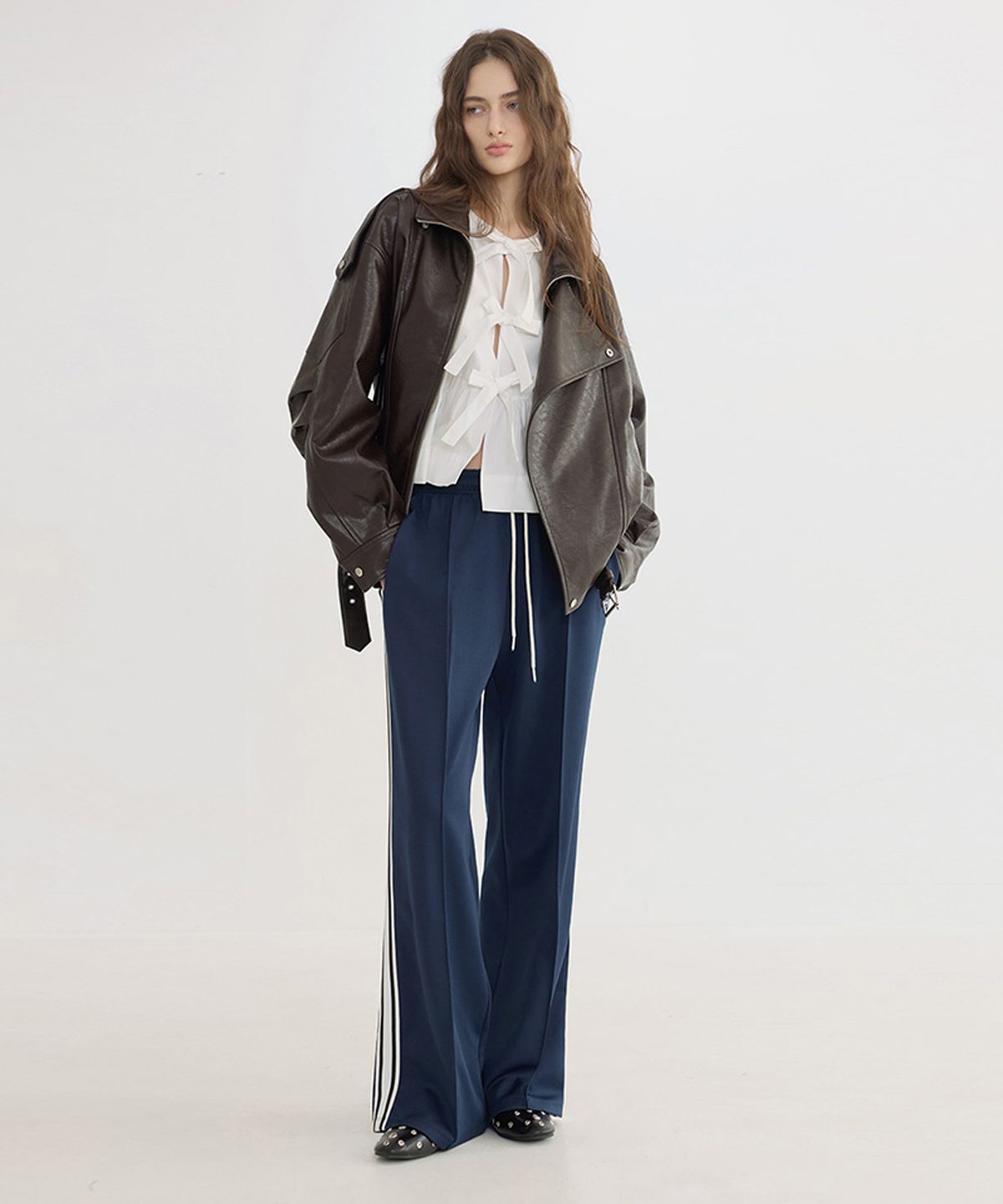 퀸스래빗(Q'SRB) Taped Line Track Pants