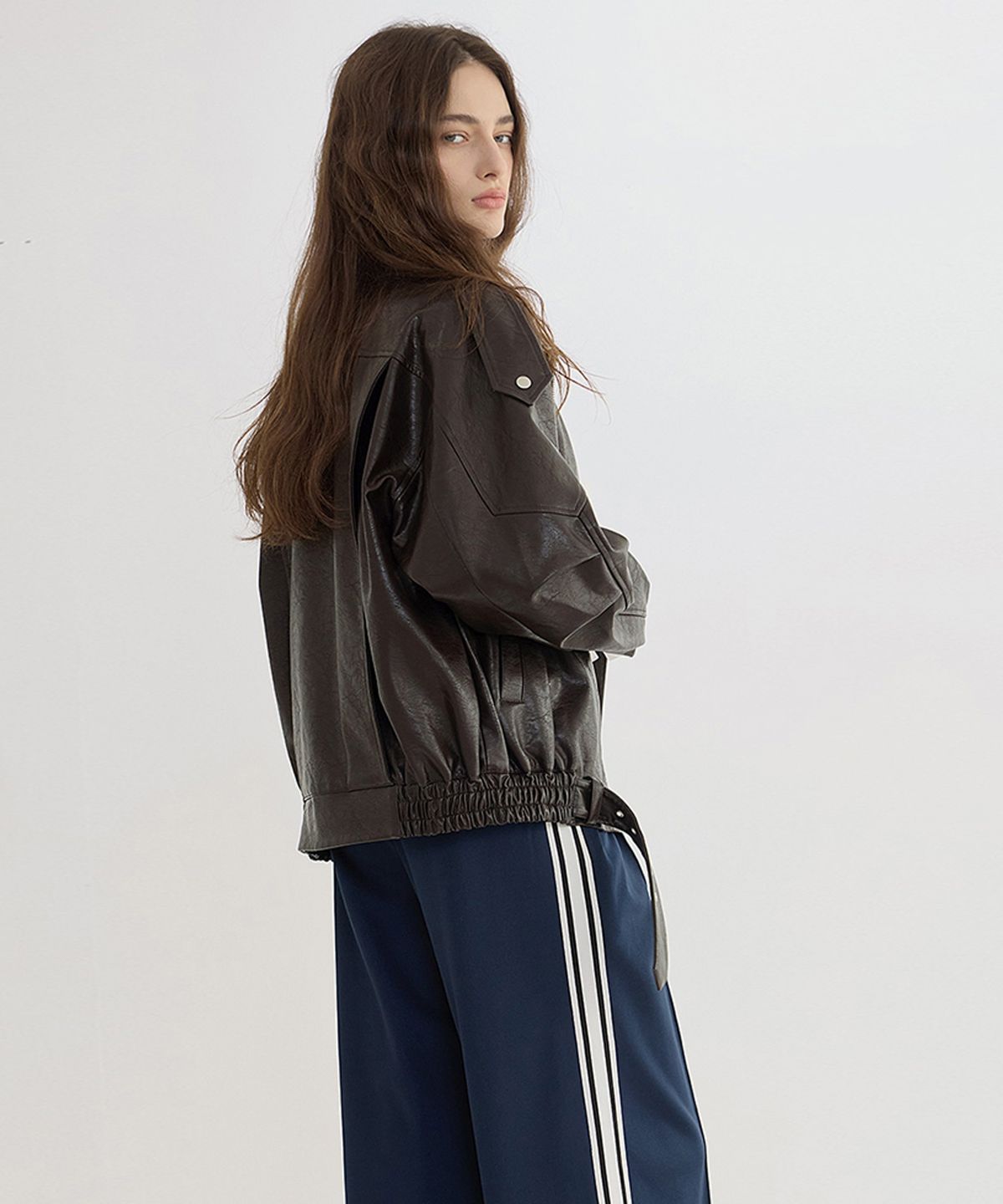 퀸스래빗(Q'SRB) Taped Line Track Pants