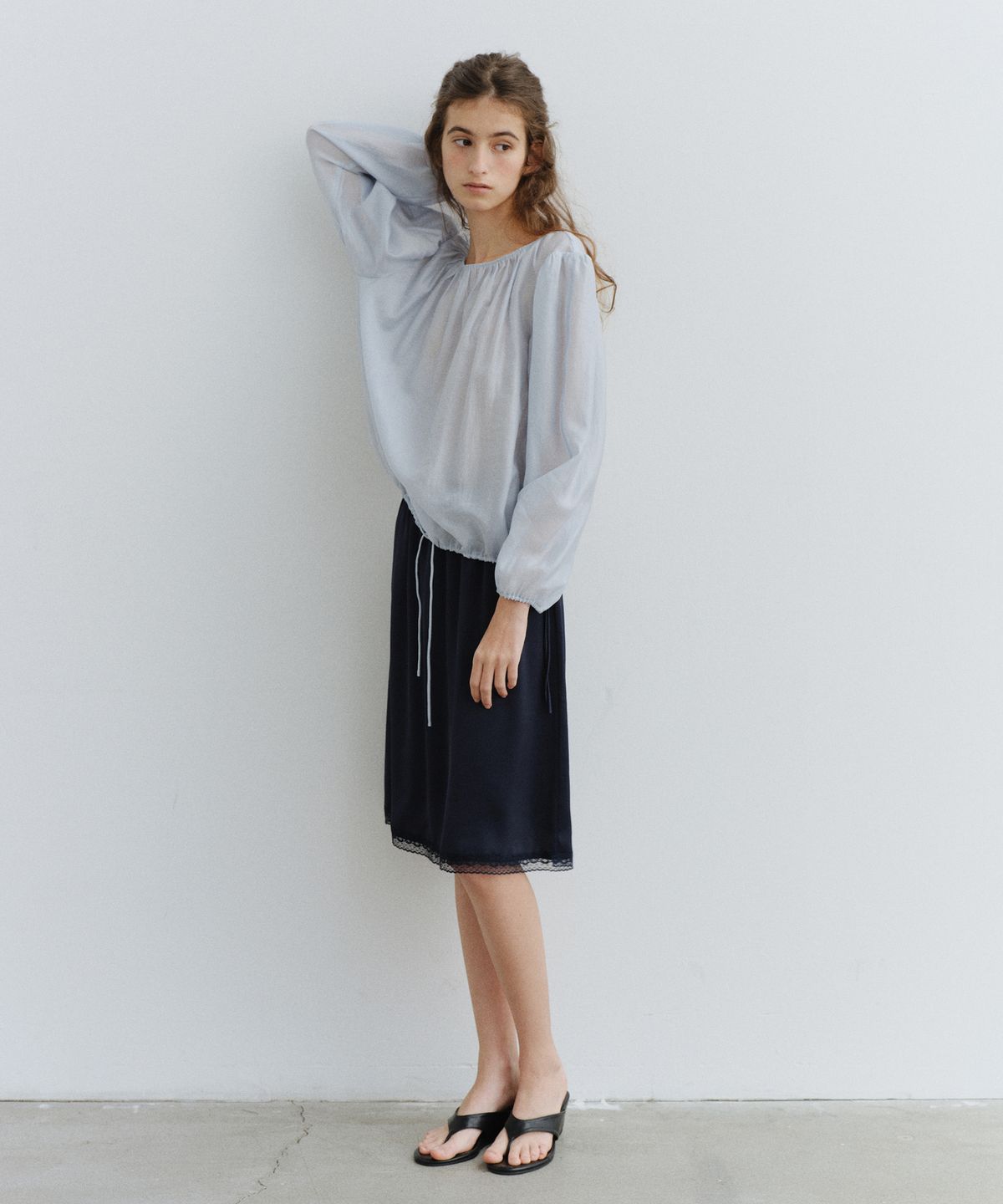 유라고(URAGO) Sheer shirring blouse