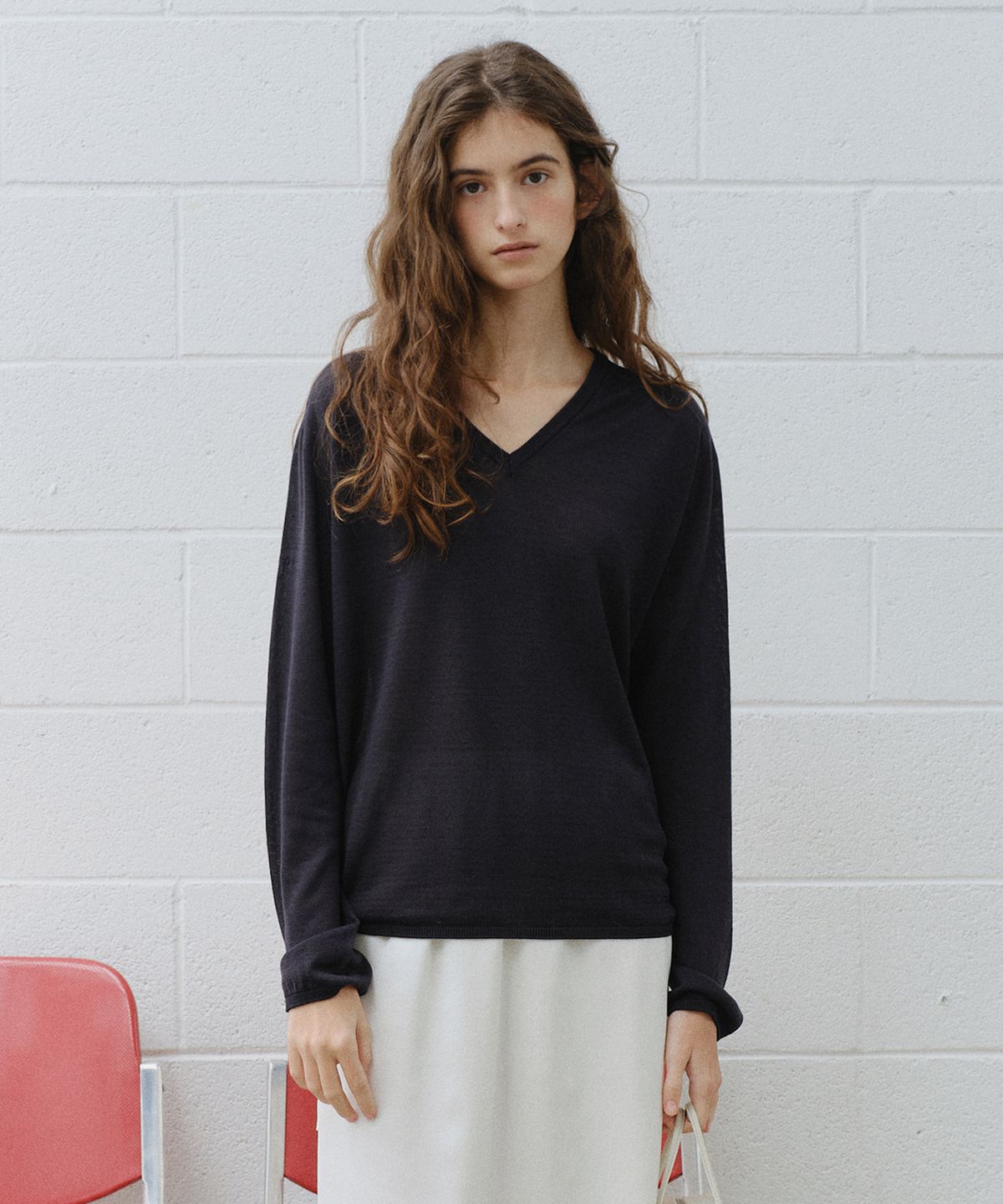 유라고(URAGO) Tencel wool V-neck knit