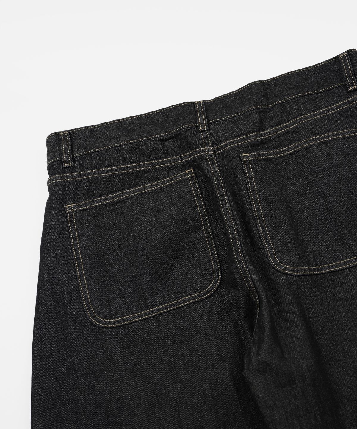 프리즘웍스(FRIZMWORKS) CURVED DENIM PANTS _ BLACK