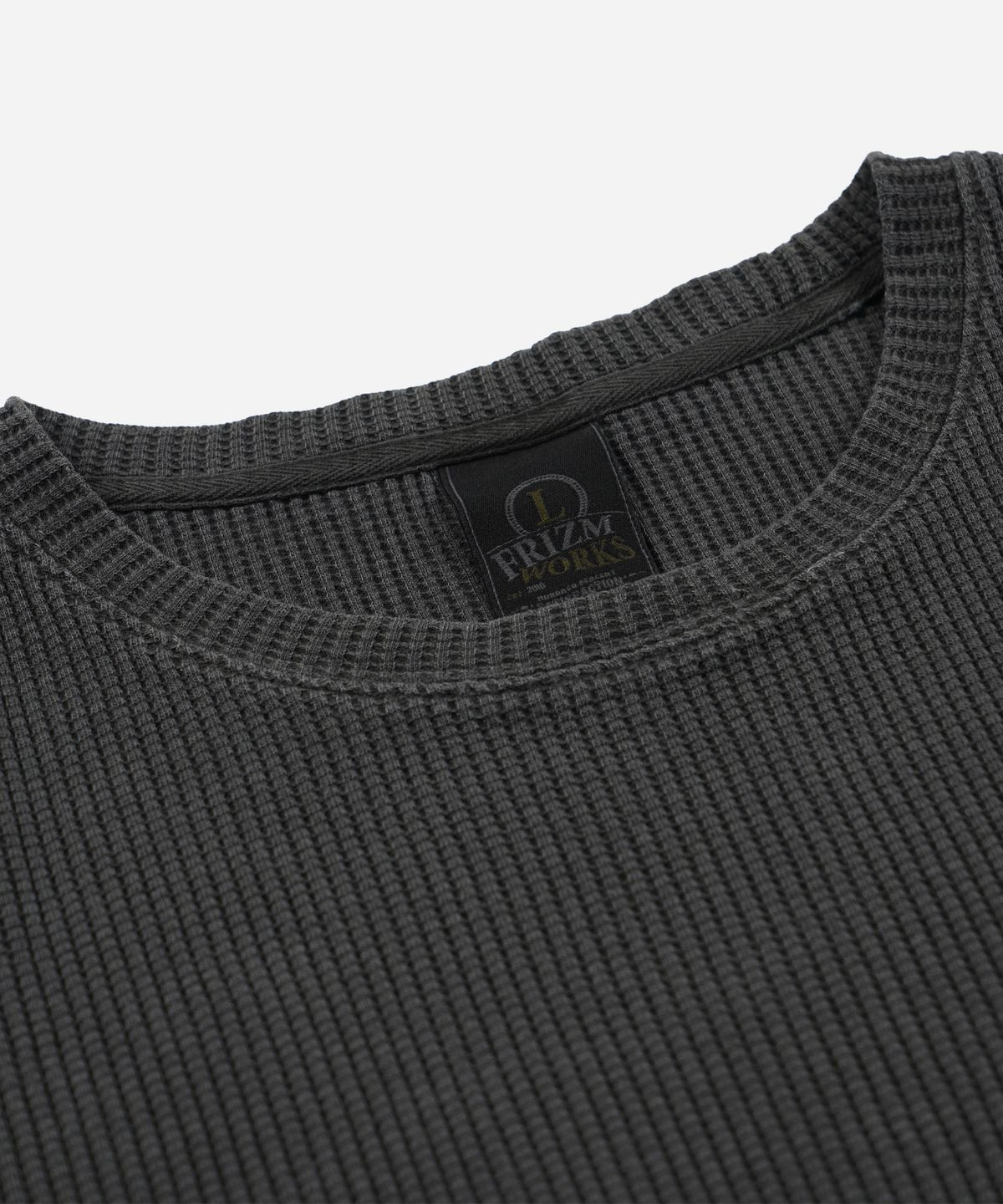 프리즘웍스(FRIZMWORKS) PIGMENT DYEING WAFFLE POCKET TEE _ CHARCOAL