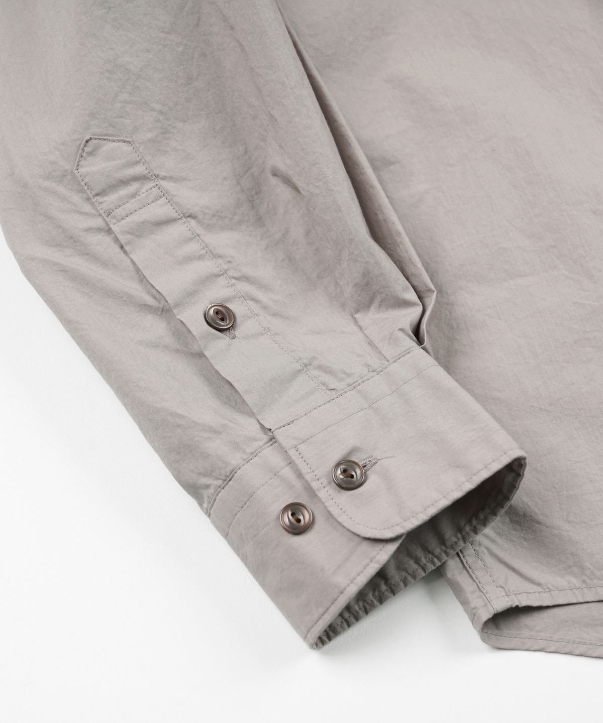 프리즘웍스(FRIZMWORKS) CIGARETTE POCKET TYPEWRITER SHIRT _ MUD