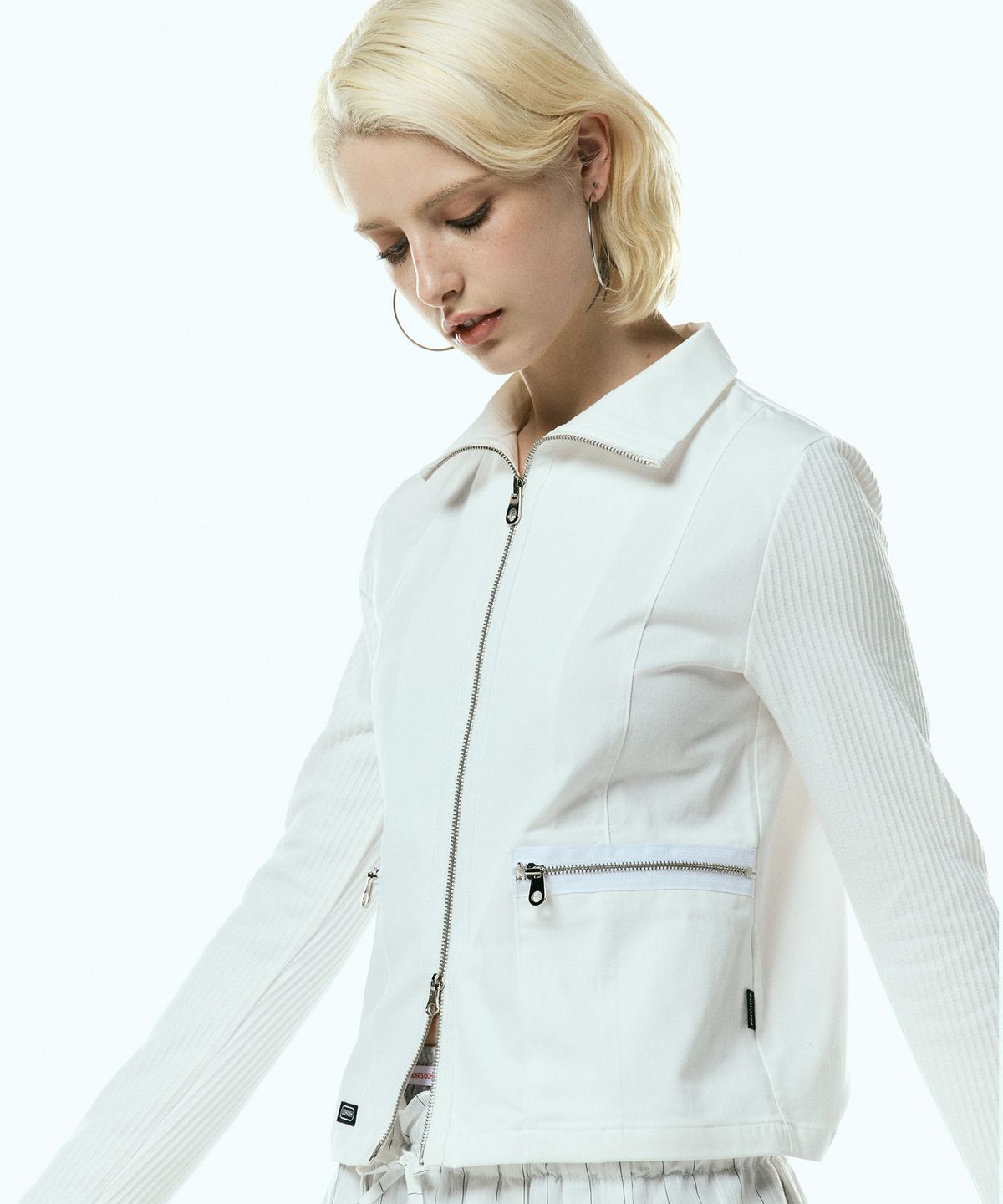 우아(OOH-AHH) 케빈 집업 (아이)