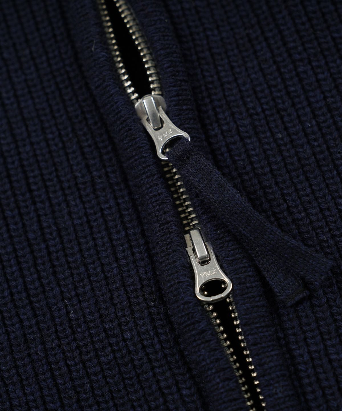 프리즘웍스(FRIZMWORKS) ULTRA HEAVYWEIGHT ZIP UP CARDIGAN _ NAVY