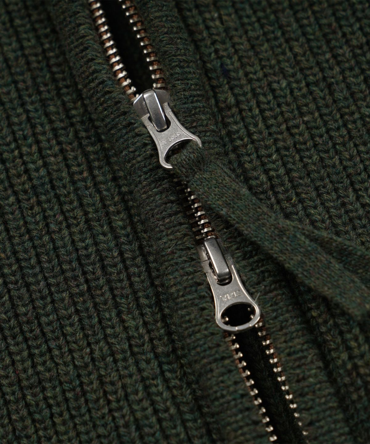 프리즘웍스(FRIZMWORKS) ULTRA HEAVYWEIGHT ZIP UP CARDIGAN _ FOREST GREEN