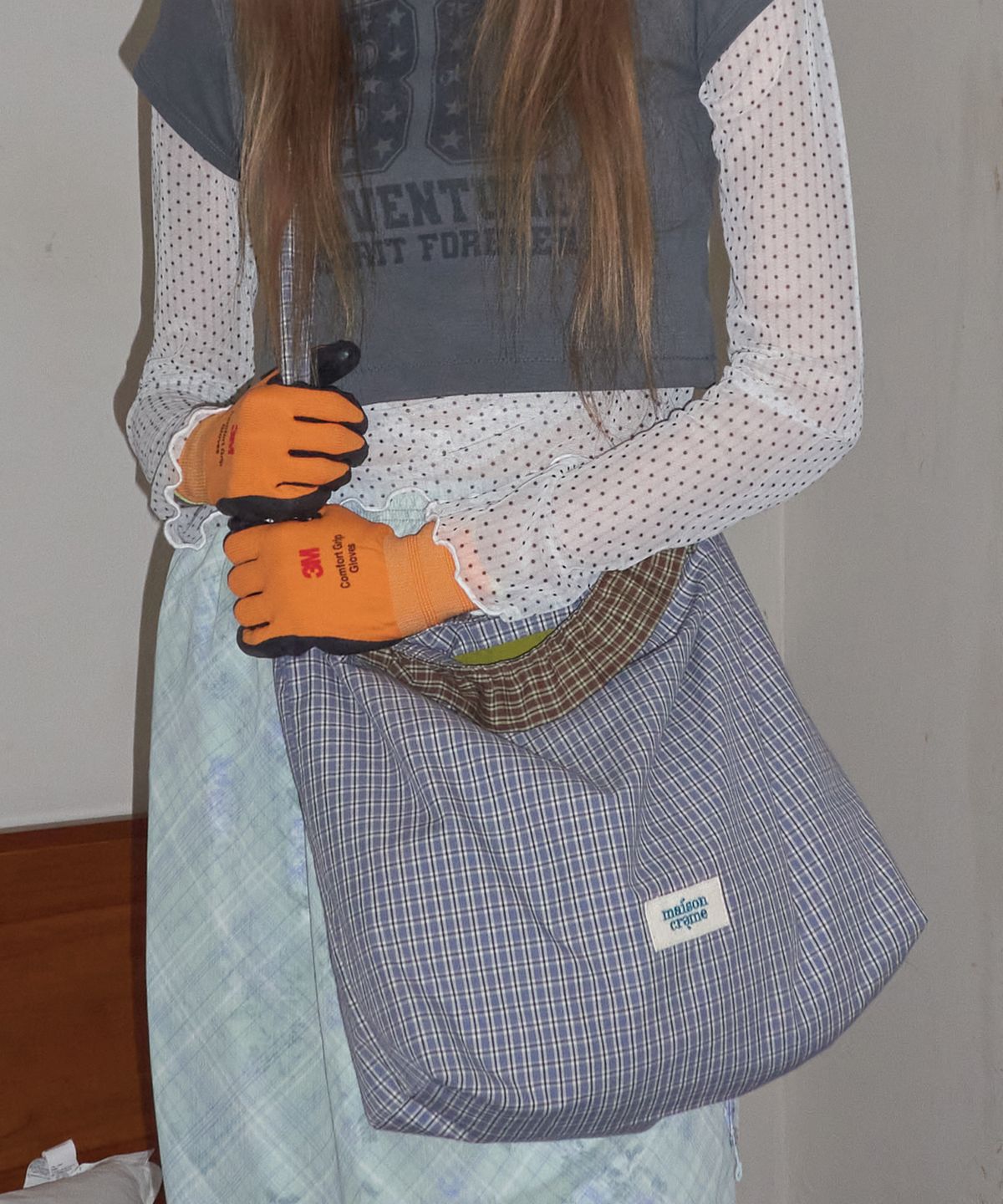 메종크렘(MAISON CREME) Check Frill reversible bag_Dusty blue