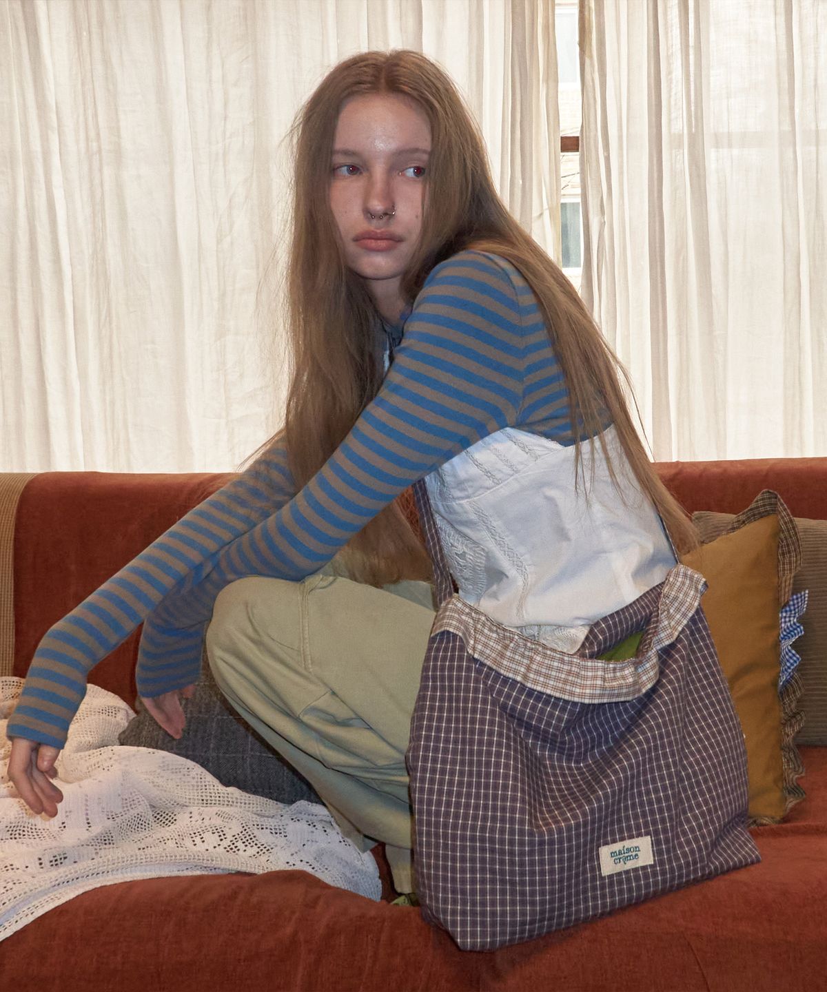 메종크렘(MAISON CREME) Check Frill reversible bag_Grape purple