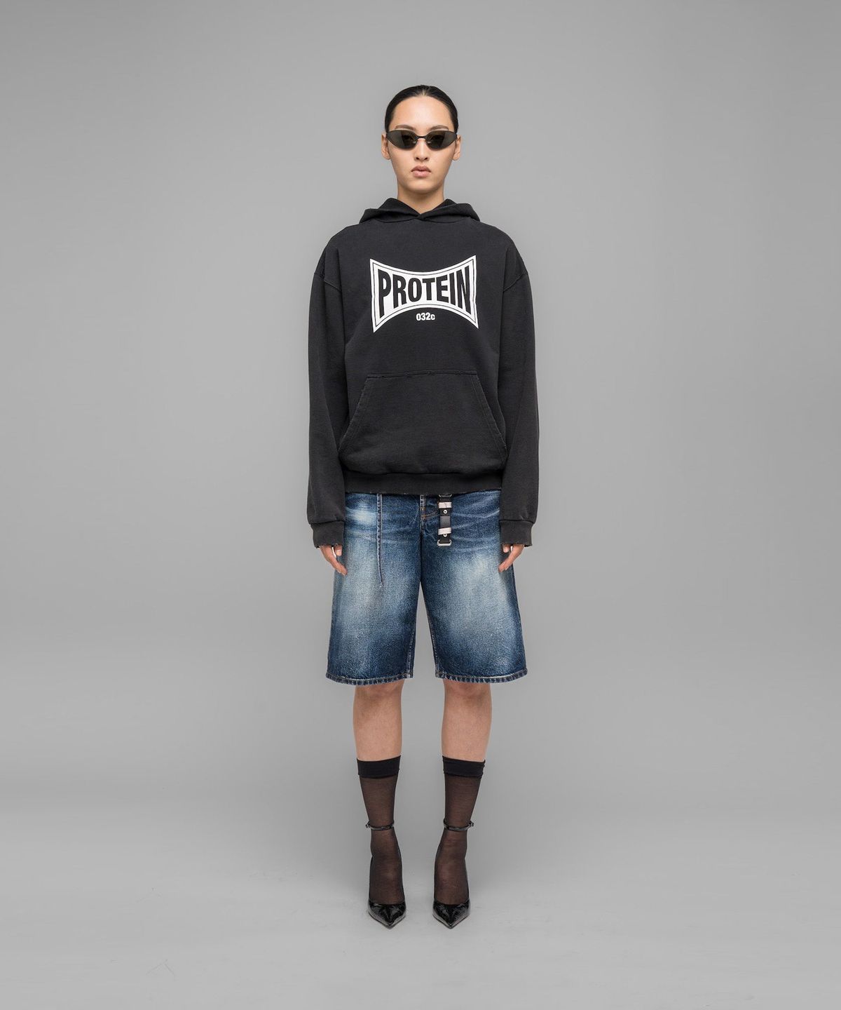032씨(032C) (U) 프로틴 후디 페이디드 블랙 PROTEIN HOODIE FADED BLACK