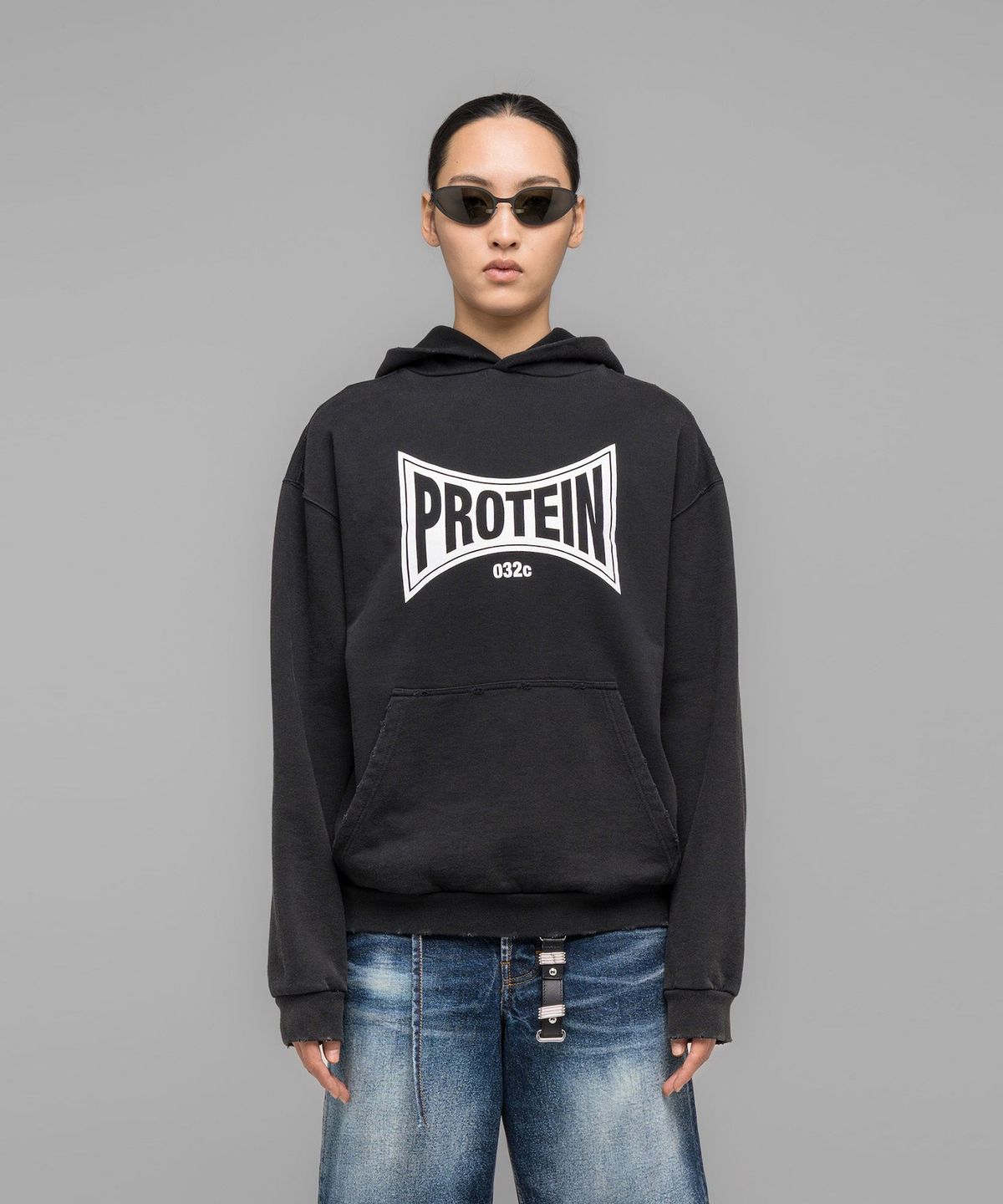 032씨(032C) (U) 프로틴 후디 페이디드 블랙 PROTEIN HOODIE FADED BLACK