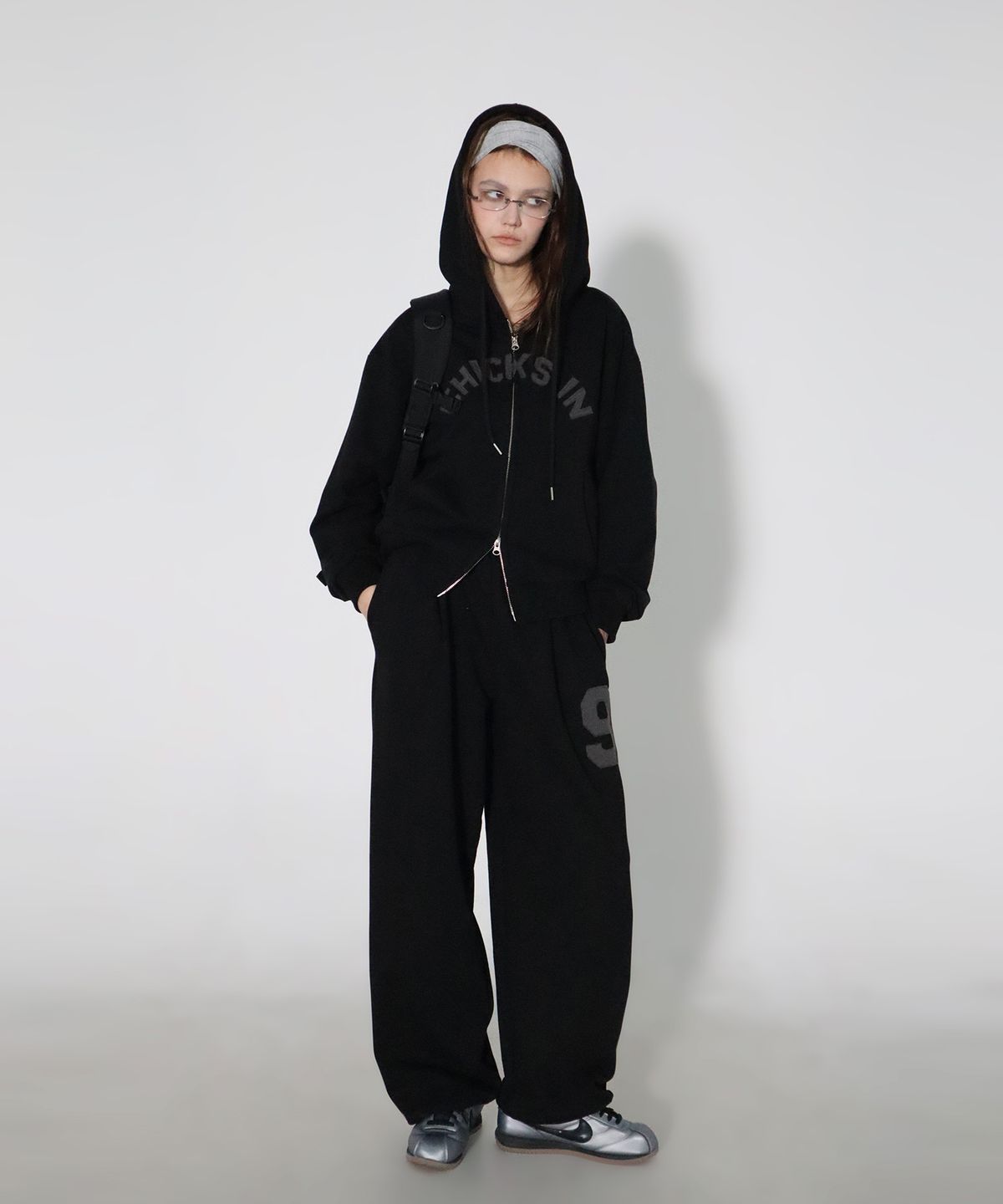 칙스(CHICKS) 데일리 어반 백팩 블랙