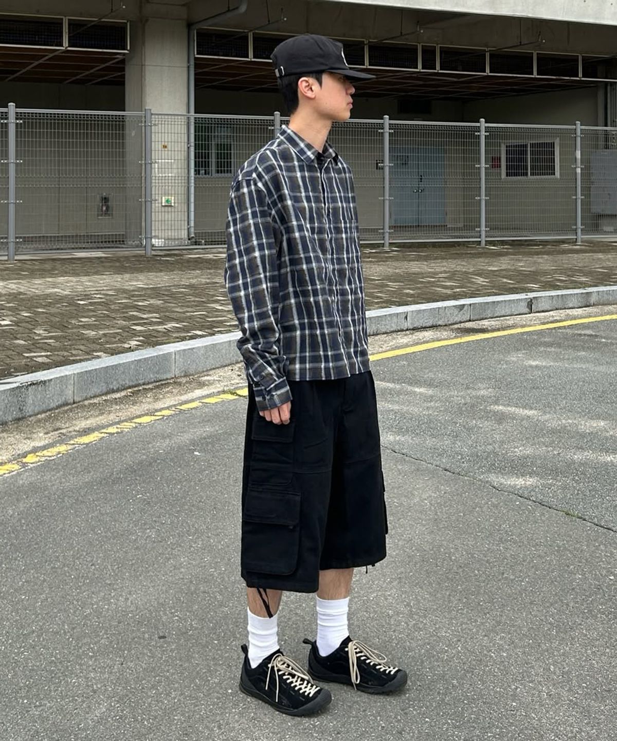 인템포무드(INTEMPOMOOD) 미드나잇 체크 크롭 셔츠_네이비