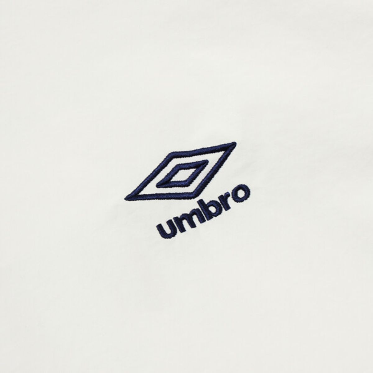 엄브로(UMBRO) 클래식 반팔 스탠넥 아노락 화이트 UR124CWT31