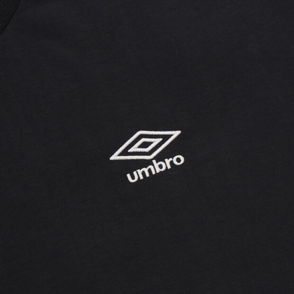 엄브로(UMBRO) 클래식 반팔 피스테 블랙 UR121CWT32