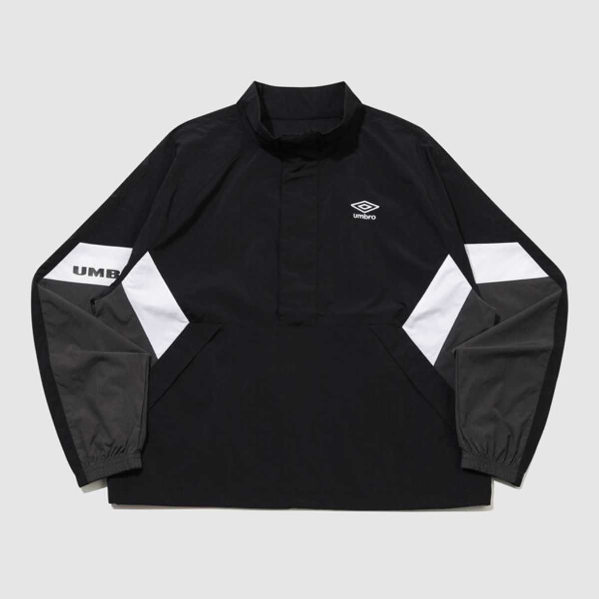 엄브로(UMBRO) 팝러쉬 컬러블럭 스탠넥 아노락 블랙 UR123CWT34