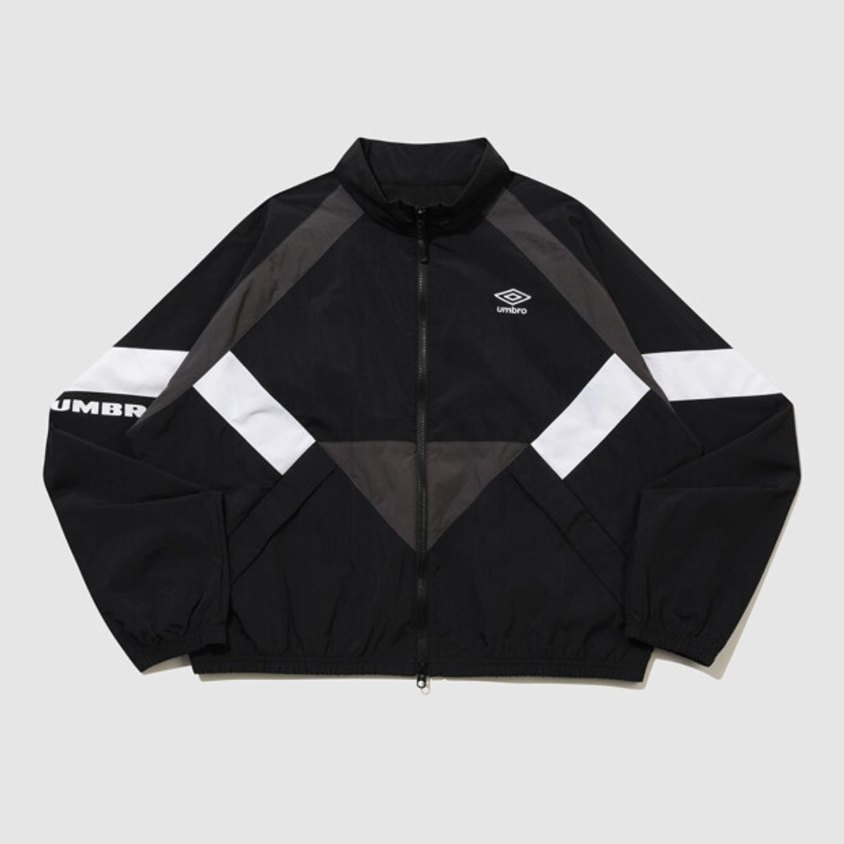 엄브로(UMBRO) 팝러쉬 컬러블럭 스탠넥 바람막이 자켓 블랙 UR123CJK34