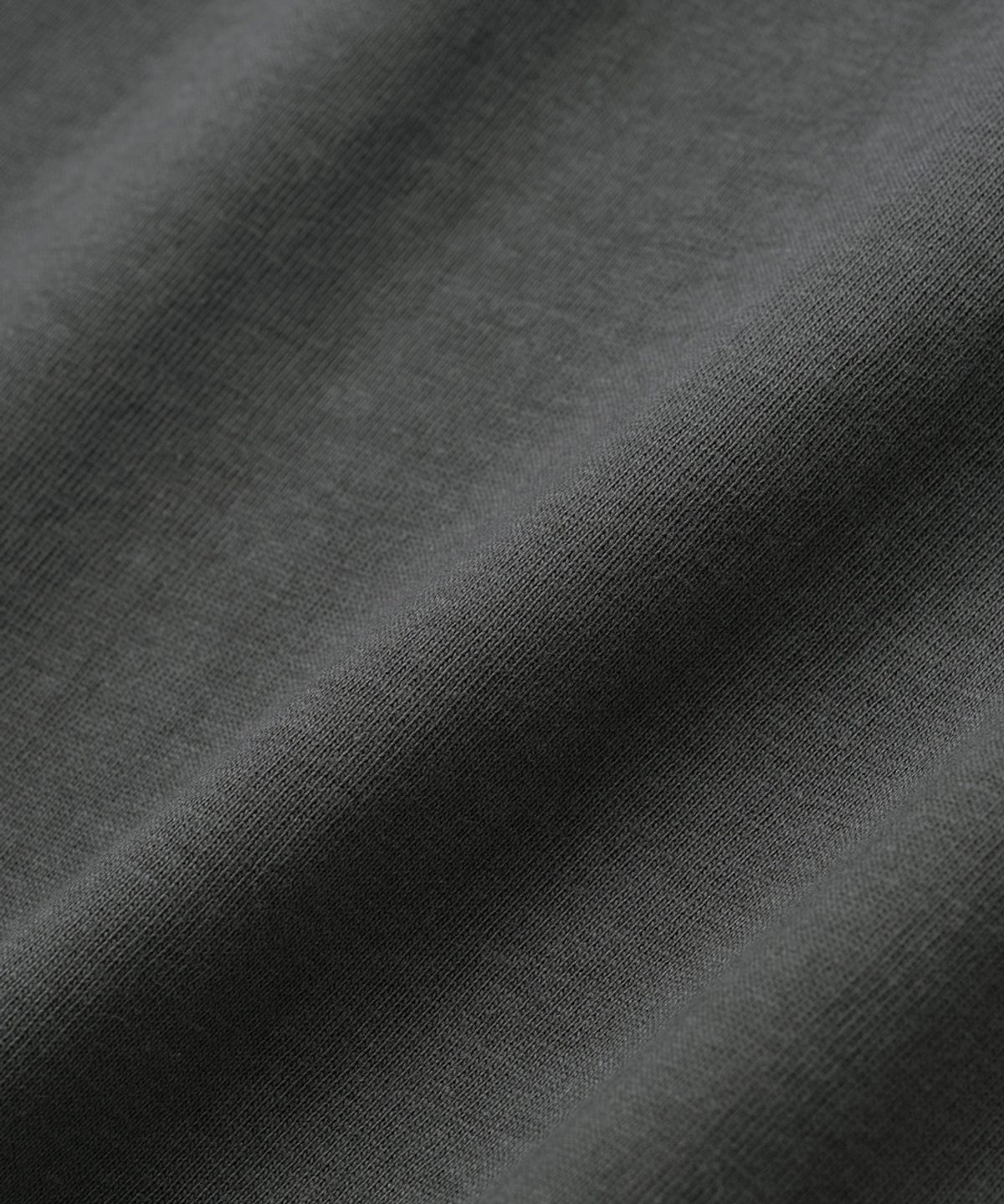 엑스오엑스(XOX) 디스토티드 에러 그래픽 크롭 티셔츠 [CHARCOAL]