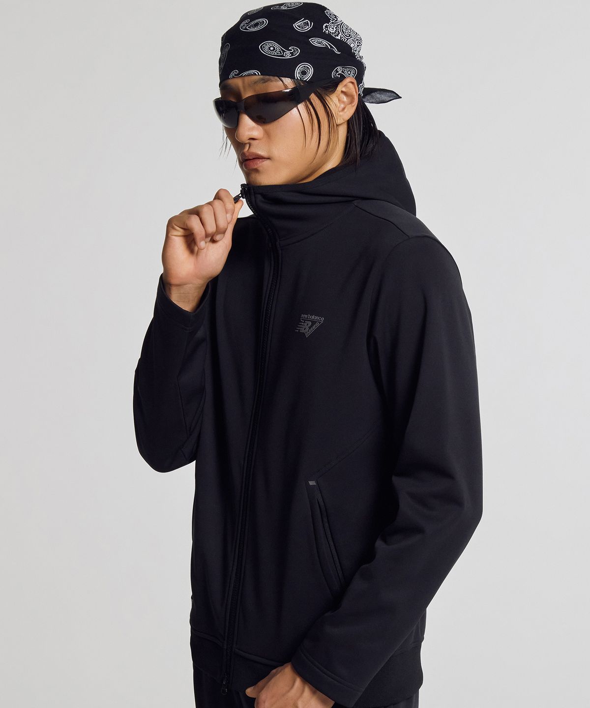 뉴발란스(NEW BALANCE) NBMDG15203 / PF 에센셜 후드집업 (BLACK)