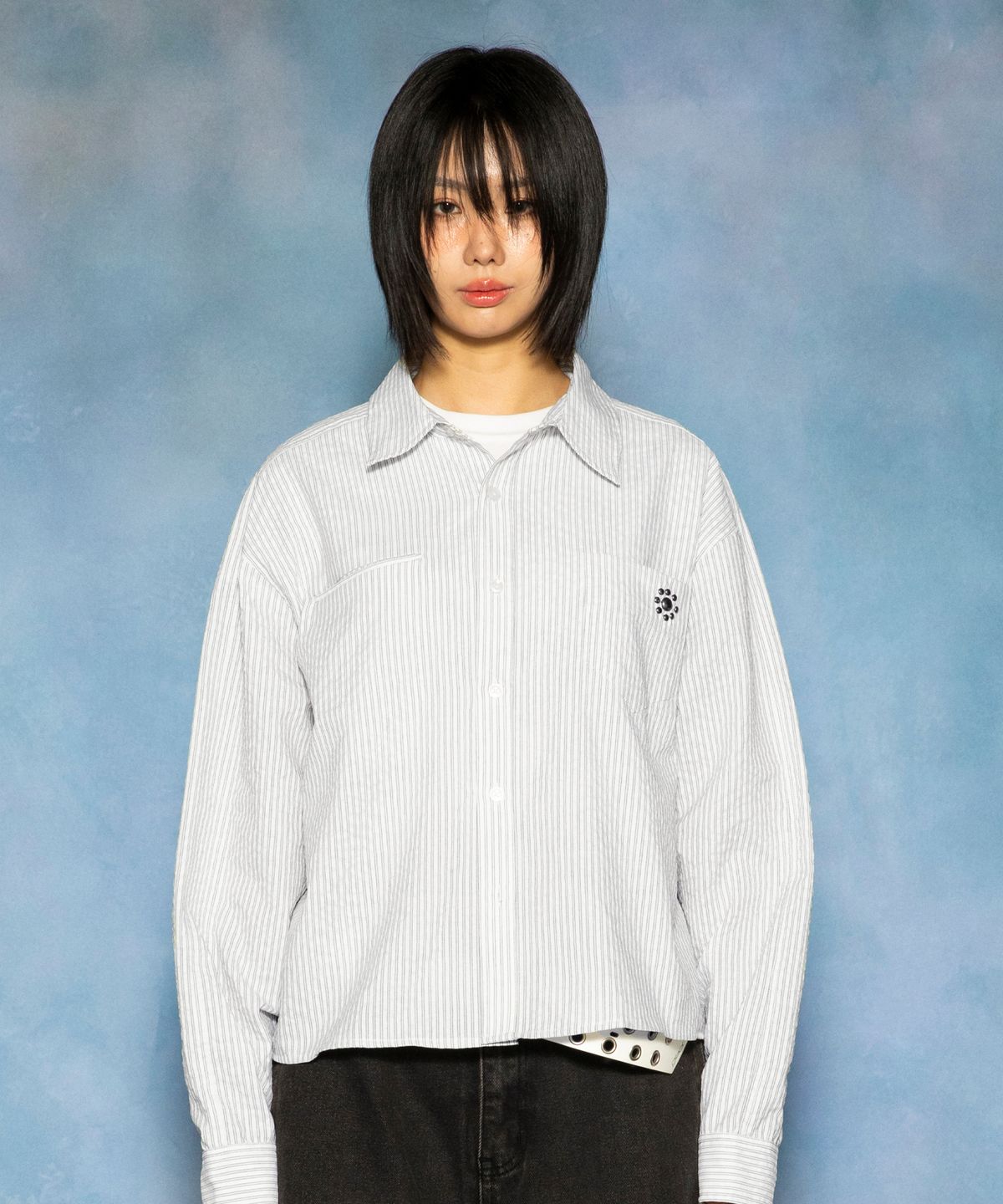 글랙(GLACK) GS016 스터드 포인트 크롭 긴팔 셔츠 (WHITE)