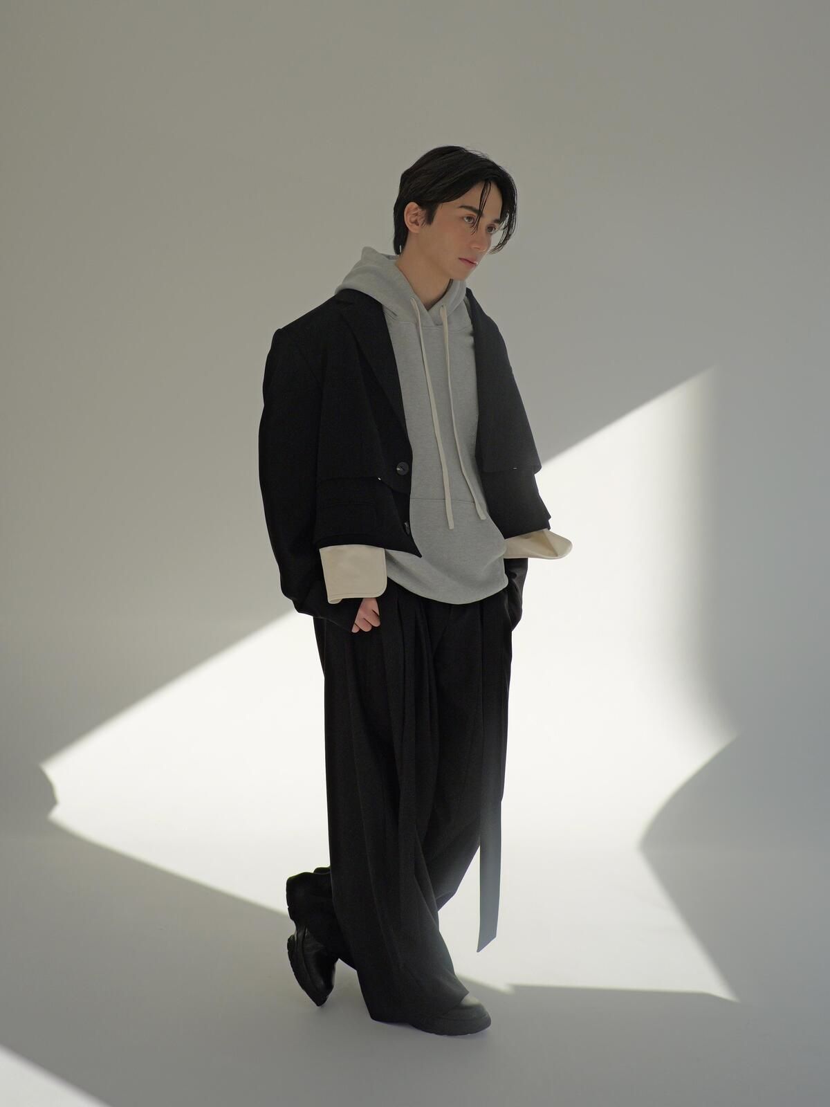 진호쇼우(JINHO SHOU) 오버사이즈 드롭 숄더 후드 티셔츠 그레이