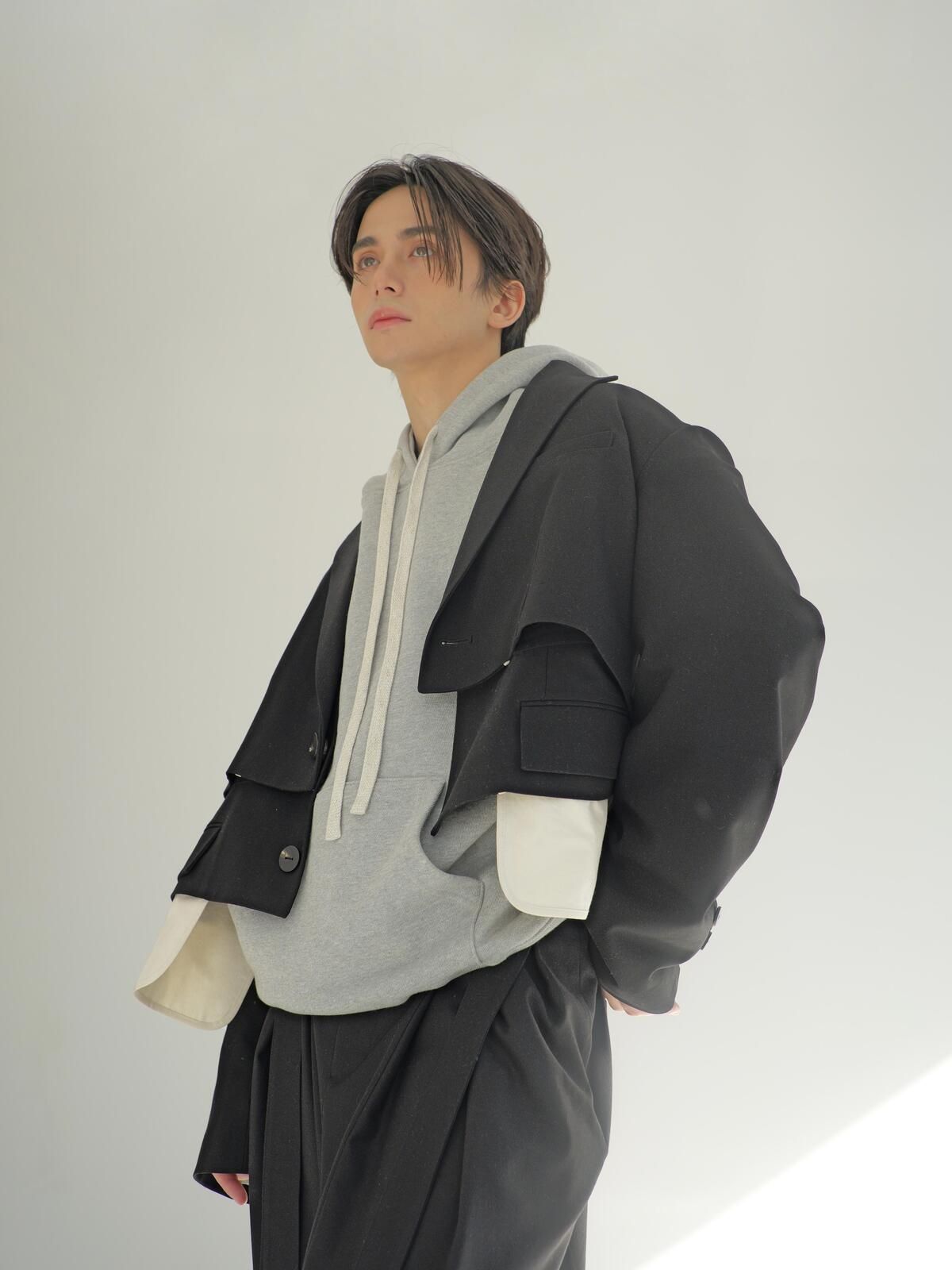 진호쇼우(JINHO SHOU) 오버사이즈 드롭 숄더 후드 티셔츠 그레이
