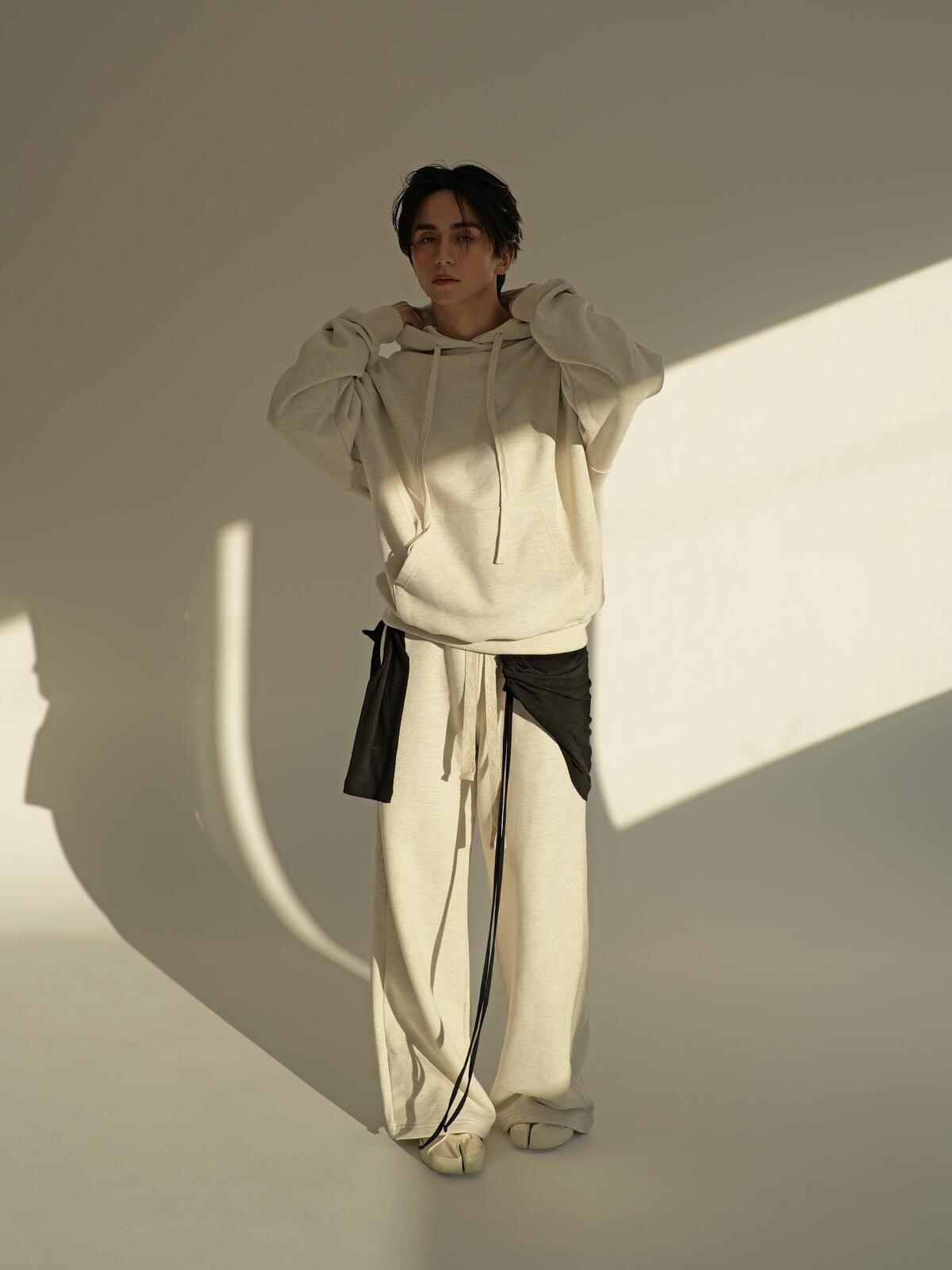 진호쇼우(JINHO SHOU) 오버사이즈 드롭 숄더 후드 티셔츠 오트밀