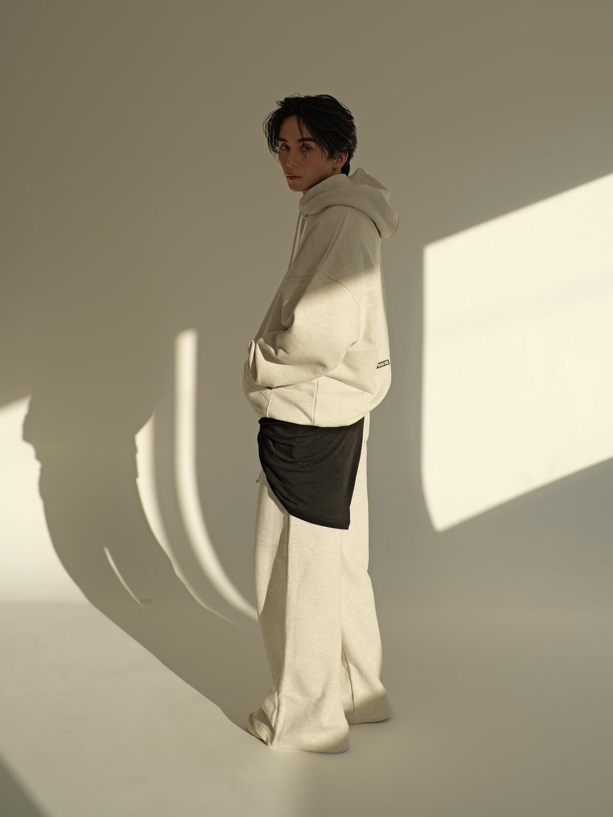 진호쇼우(JINHO SHOU) 오버사이즈 드롭 숄더 후드 티셔츠 오트밀