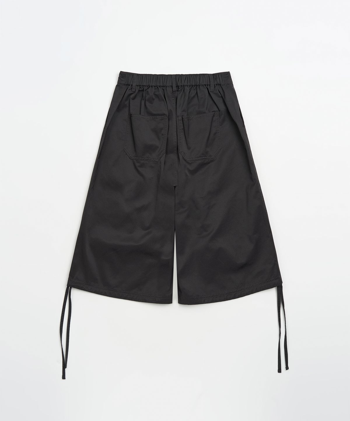 토피 우먼(TOFFEE WOMEN) W 버튼 포켓 버뮤다 팬츠 (BLACK)