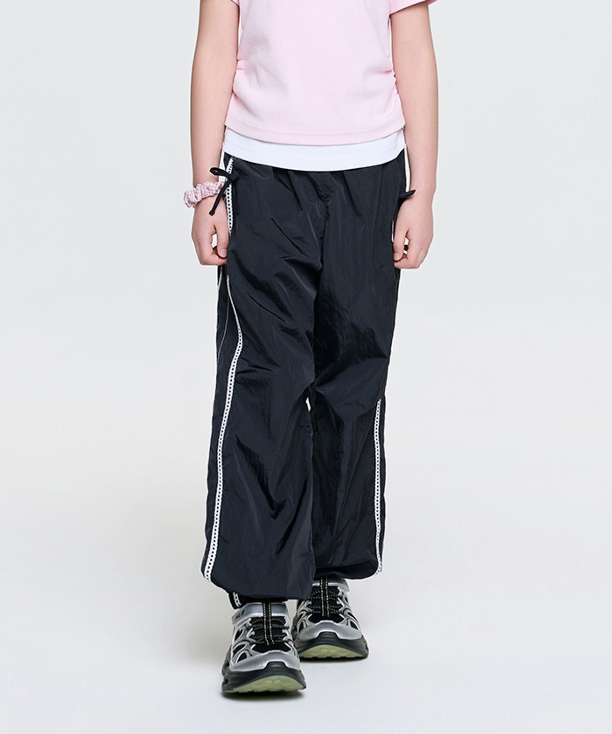 엠엘비 키즈(MLB KIDS) 스포티브 걸즈 레이스 와이드 조거 우븐팬츠 NY (Black)