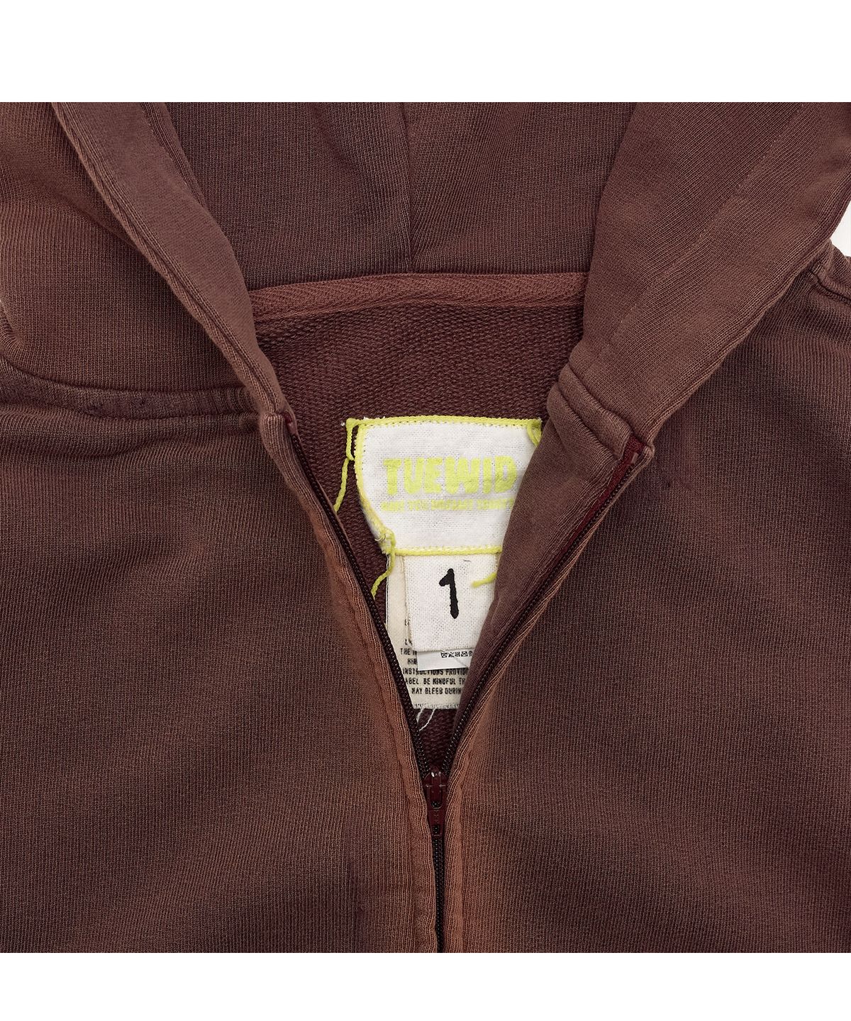 투위드(TUEWID) Tuewid classic embroidery zip-up in bloody burgundy