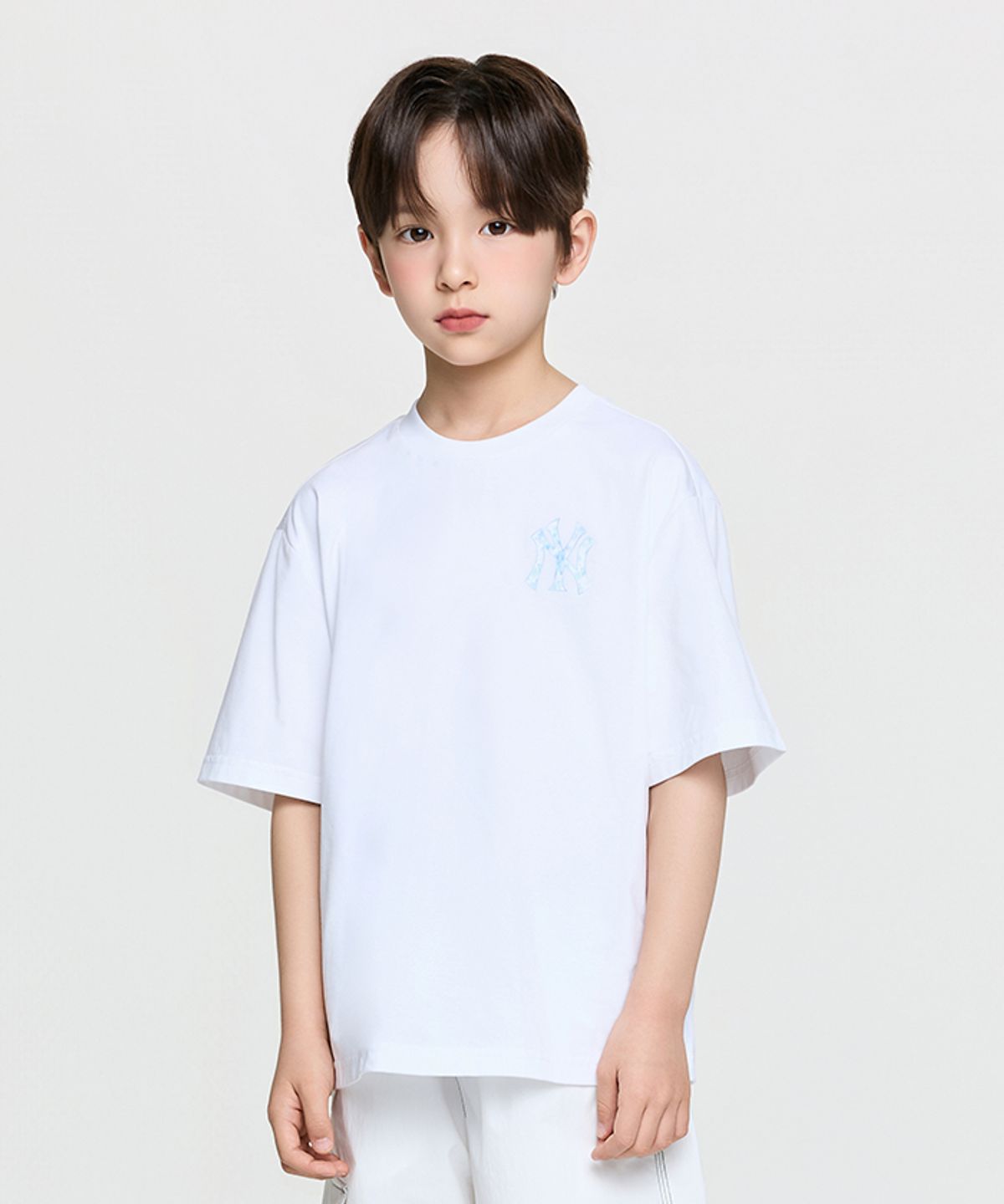엠엘비 키즈(MLB KIDS) 스포티브 모노그램 썸머 빅럭스 티셔츠 NY (White)