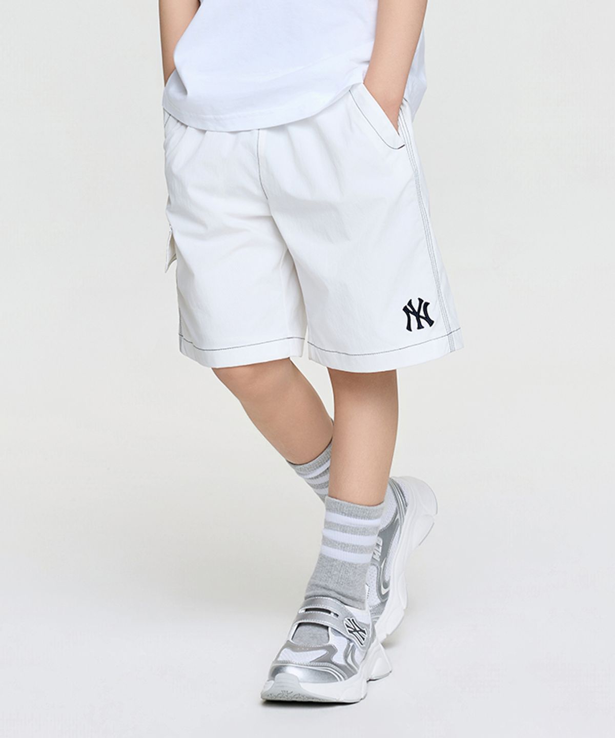 엠엘비 키즈(MLB KIDS) 스포티브 스몰로고 나일론 5부 팬츠 NY (White)