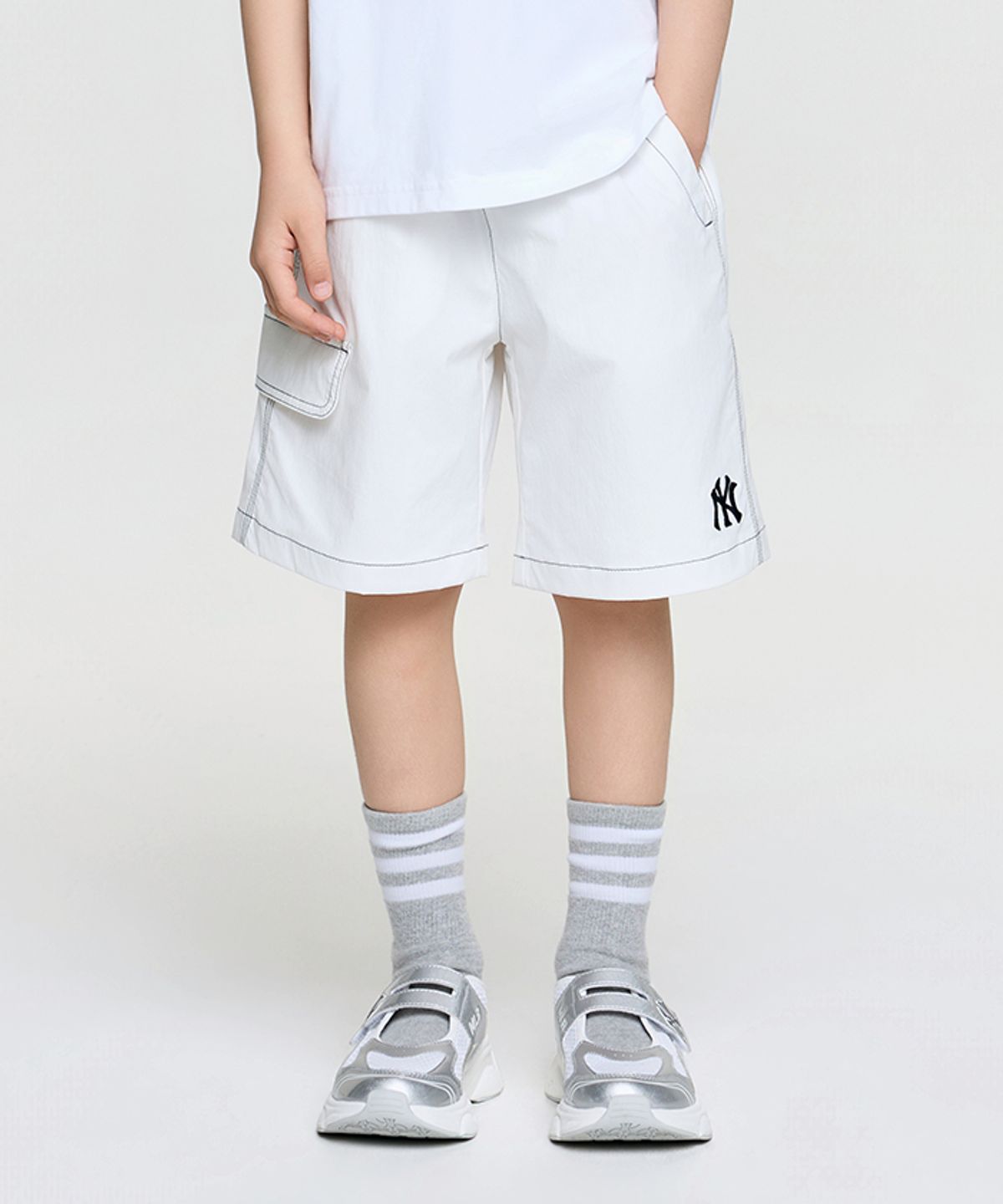 엠엘비 키즈(MLB KIDS) 스포티브 스몰로고 나일론 5부 팬츠 NY (White)