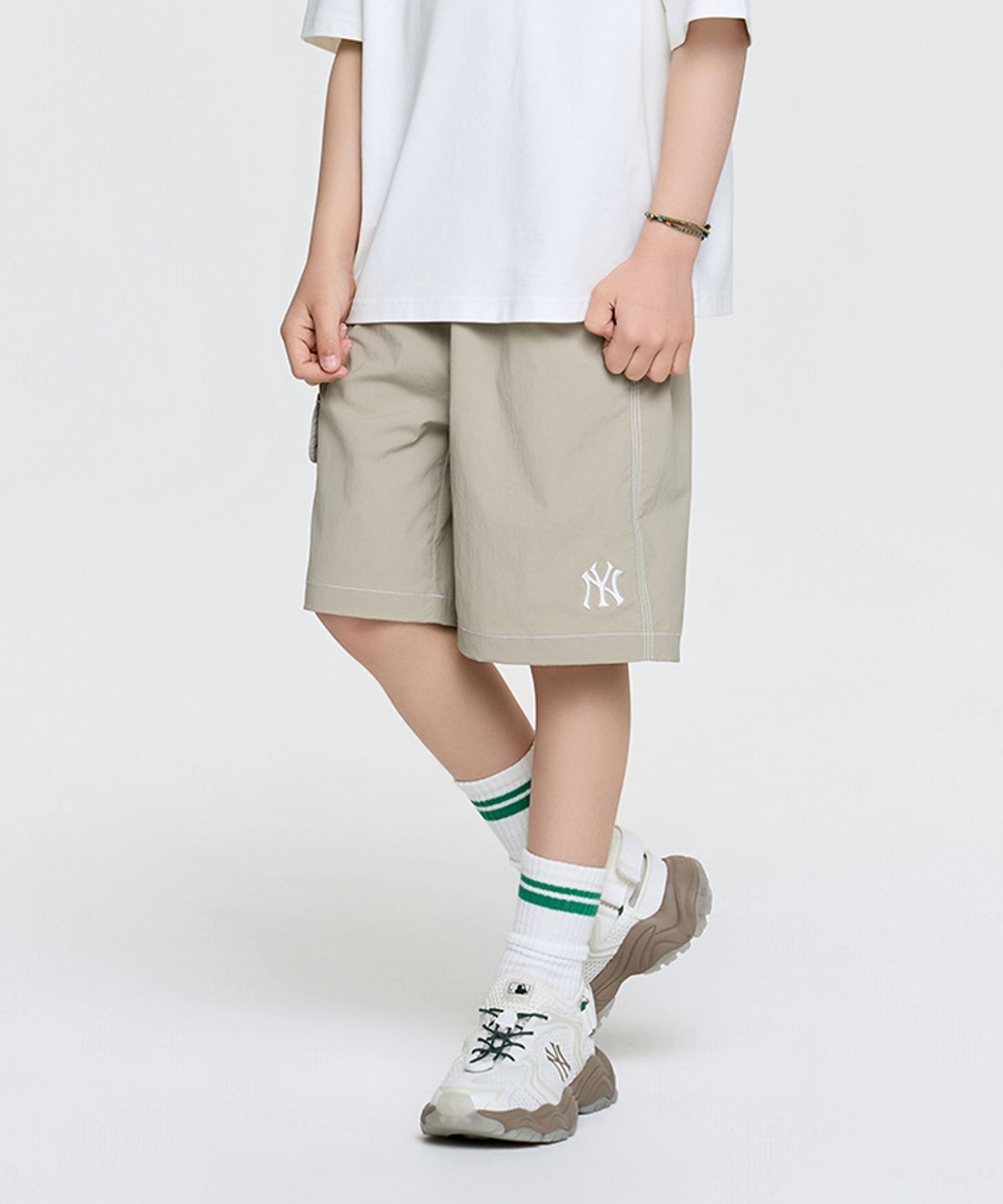 엠엘비 키즈(MLB KIDS) 스포티브 스몰로고 나일론 5부 팬츠 NY (Beige)
