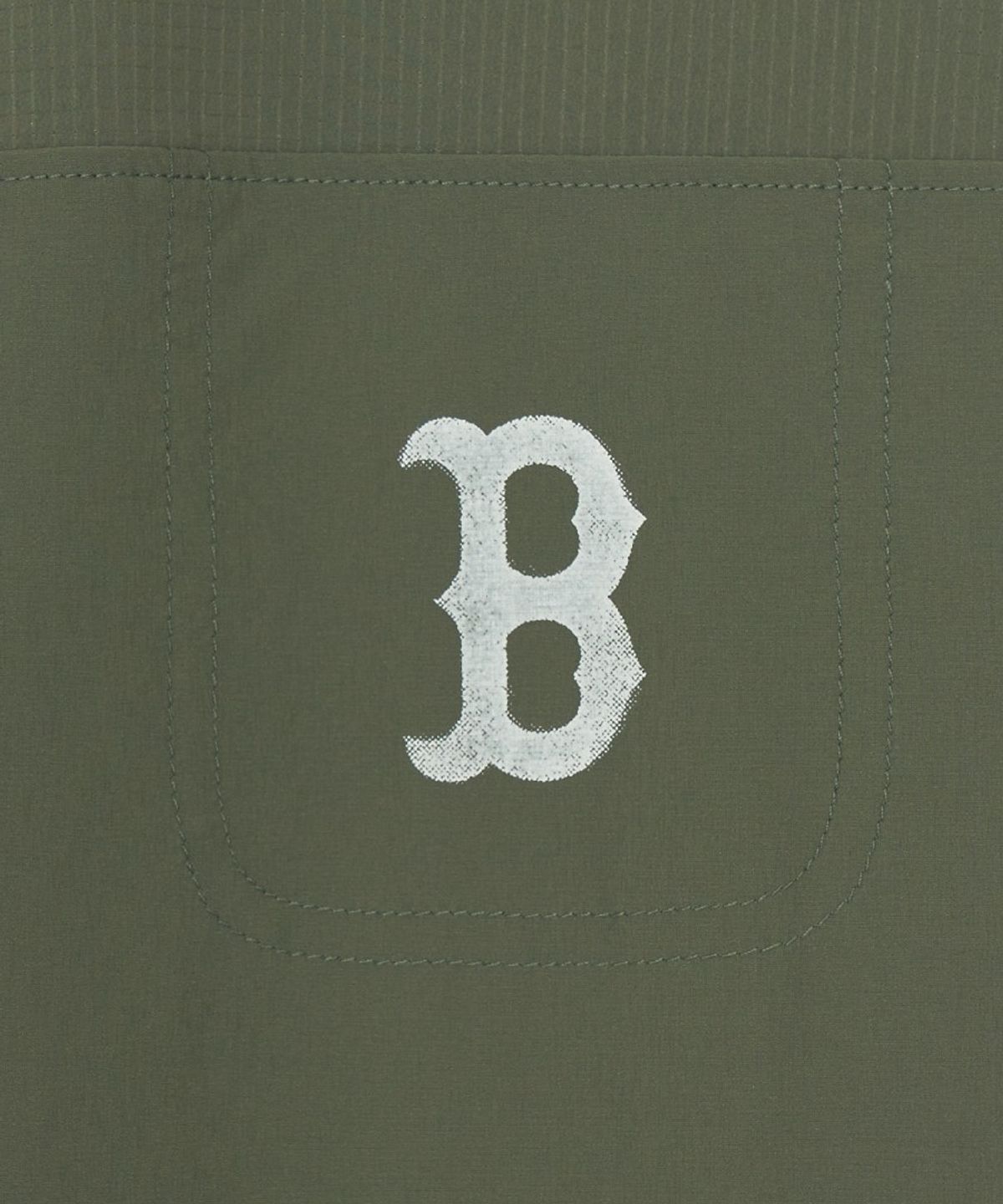 엠엘비 키즈(MLB KIDS) 스트릿 베이직 우븐 V넥 티셔츠 BOS (Khaki)