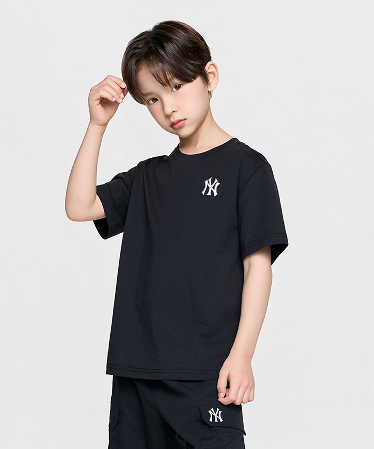 엠엘비 키즈(MLB KIDS) 베이직 스포티브 스몰로고 티셔츠 NY (Black)
